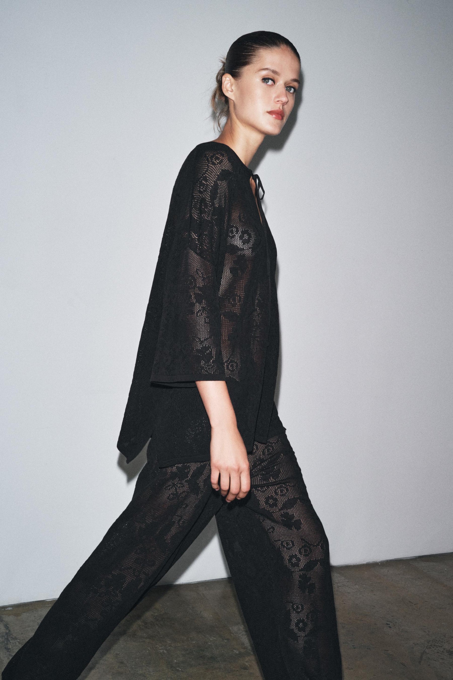 FLORAL STRUCTURE KNIT TROUSERS - Image 5