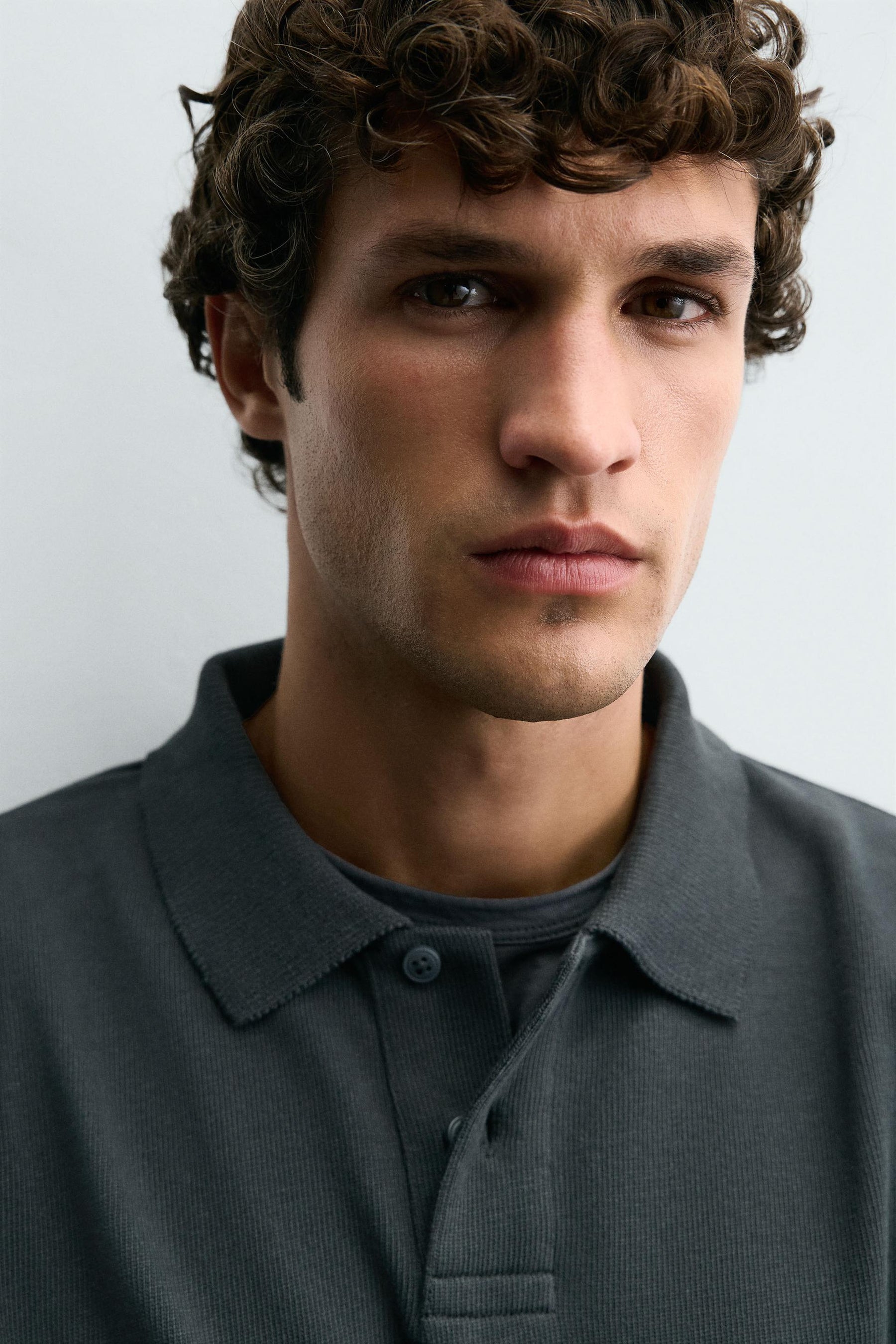 BASIC TEXTURED POLO SHIRT - Image 5