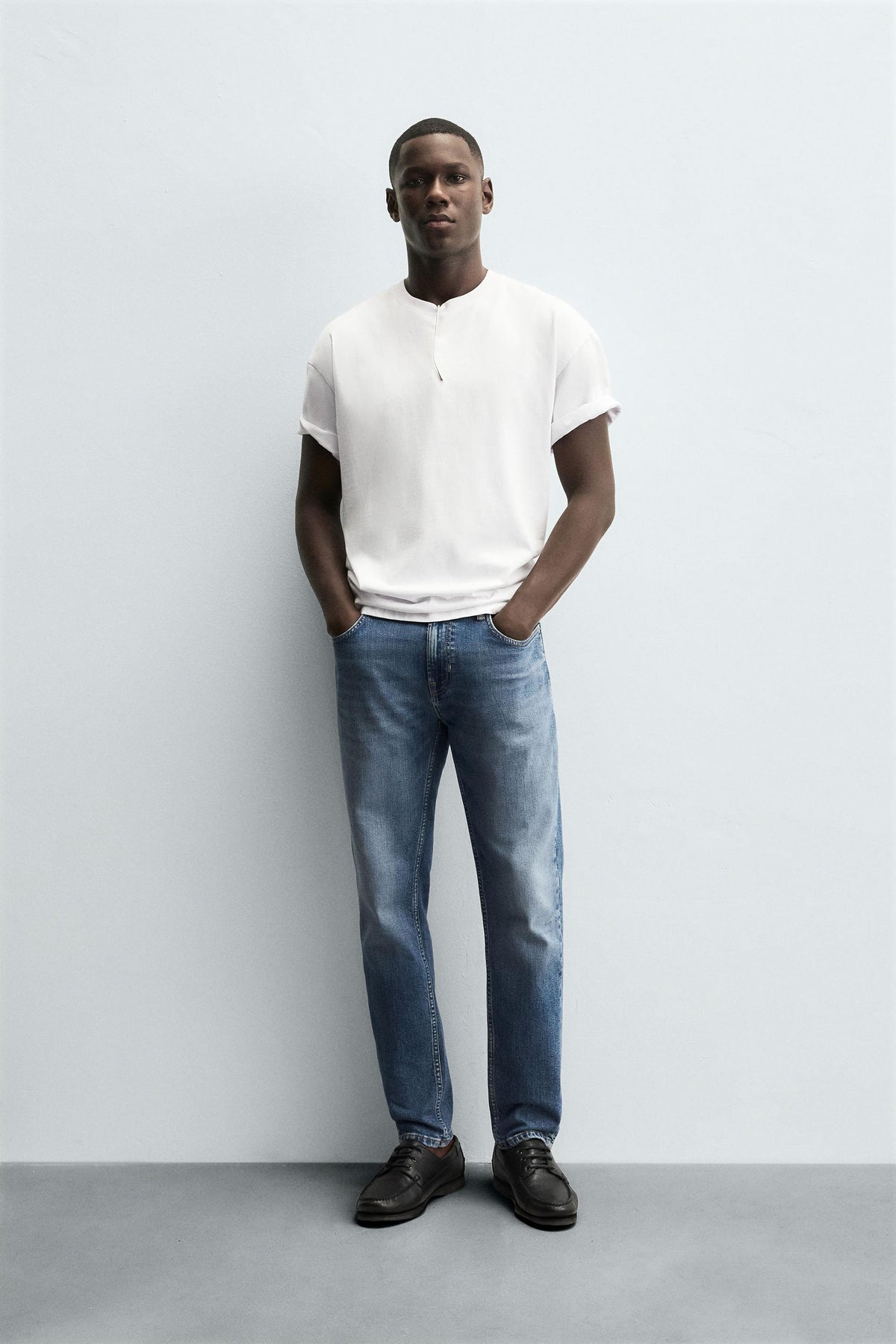 BASIC SLIM FIT JEANS - Image 1