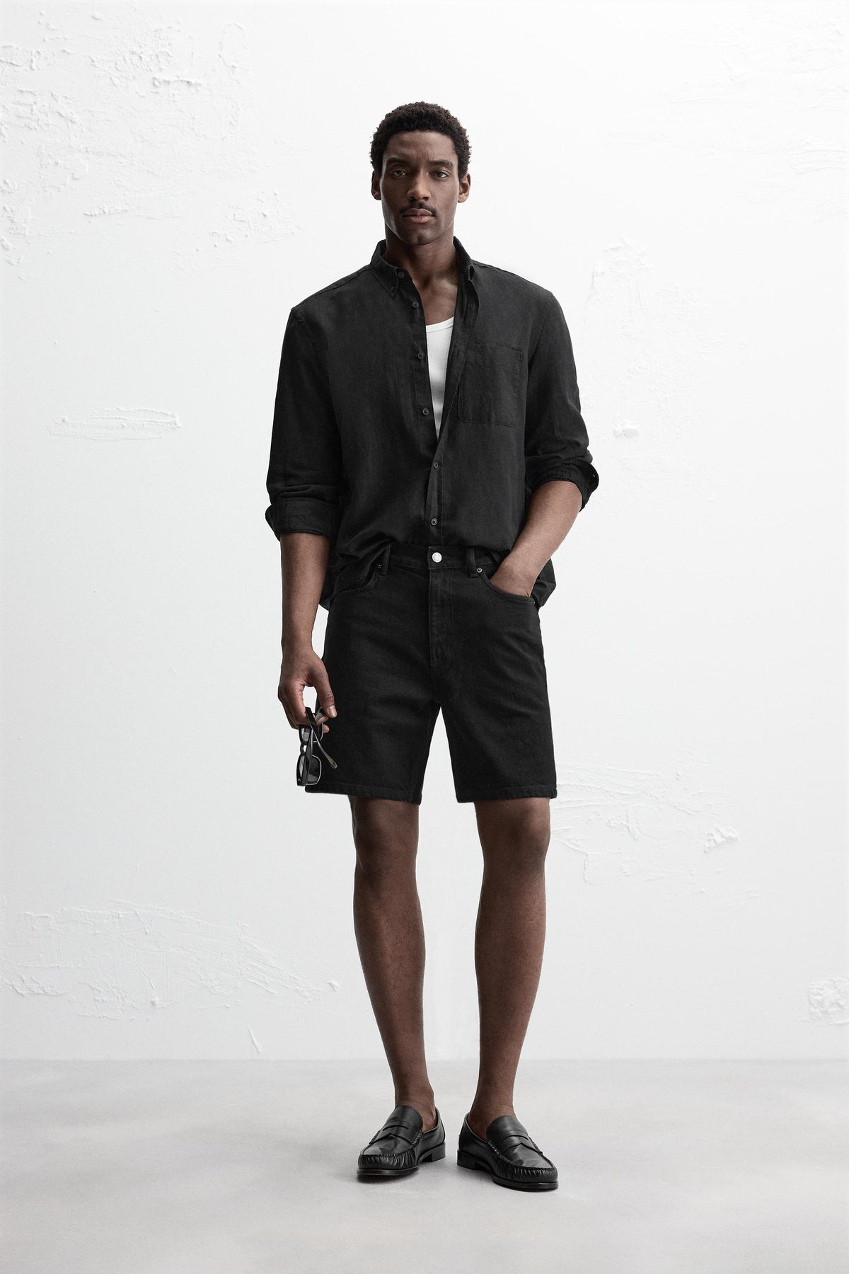 REGULAR FIT DENIM BERMUDA SHORTS - Image 1