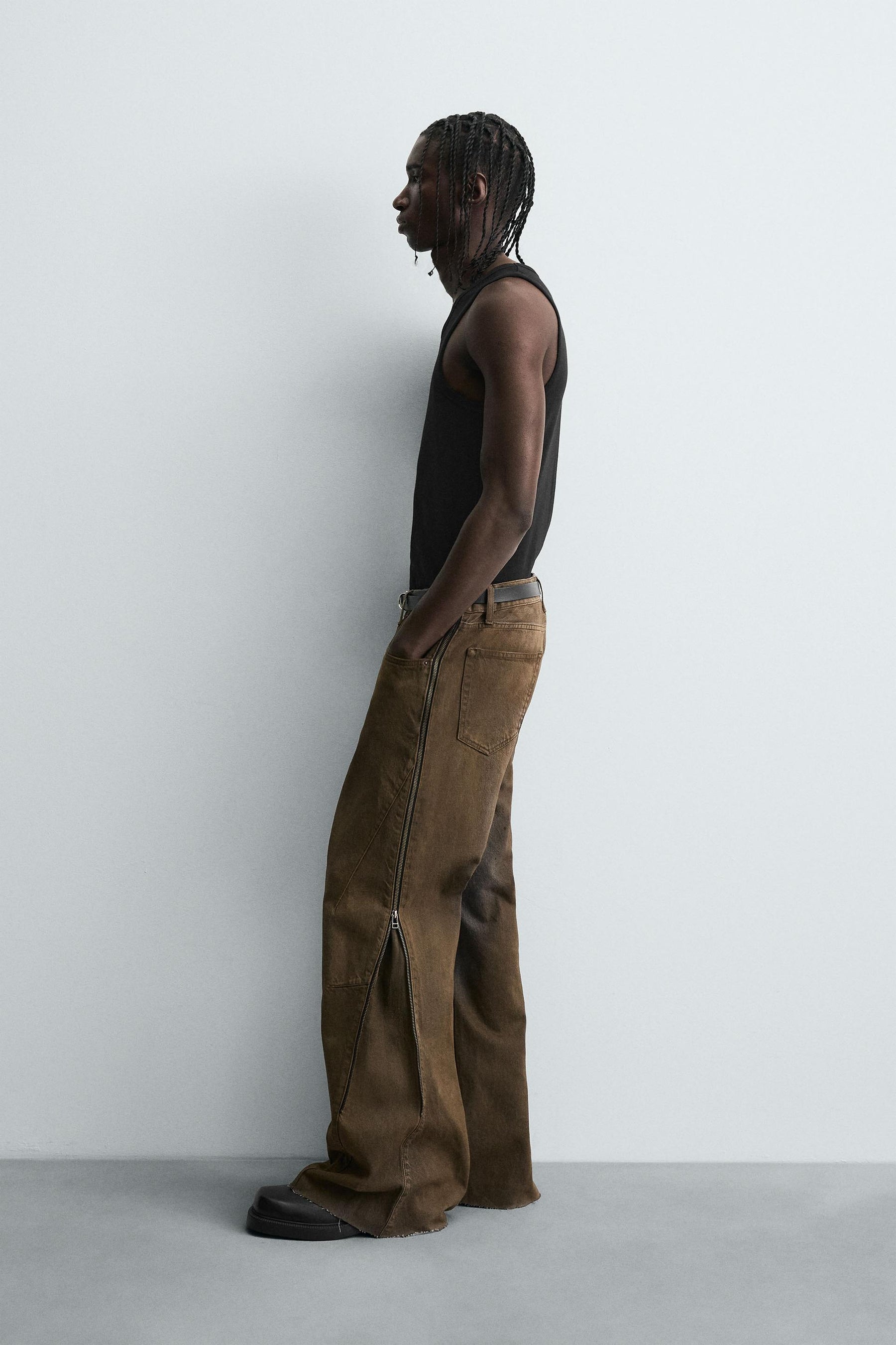 FLARE FIT JEANS WITH ZIPS - Image 4