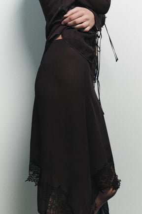 ASYMMETRIC LACE SKIRT