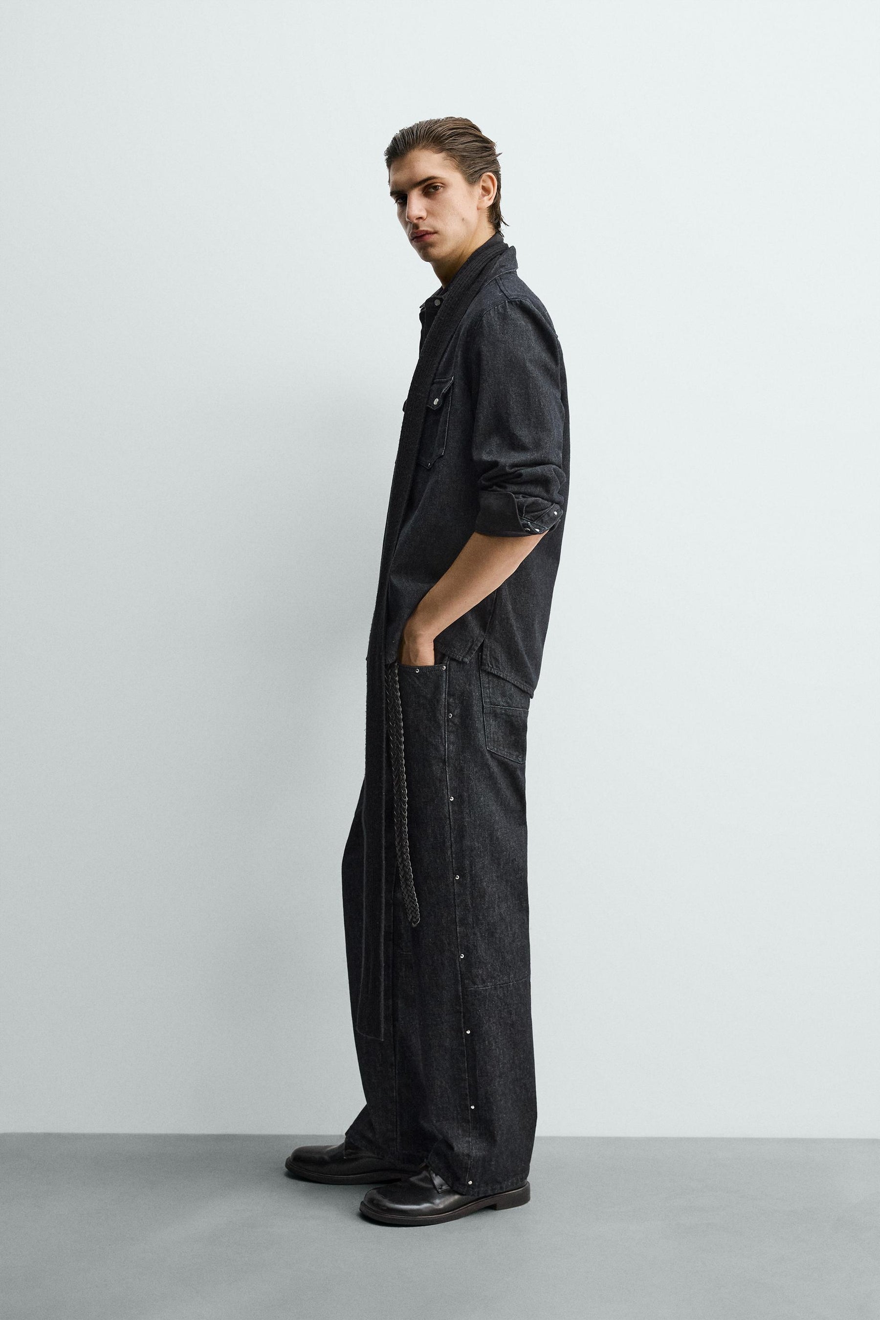 STUDDED STRAIGHT-LEG JEANS - Image 4