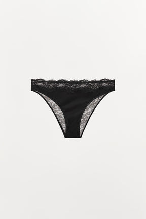 LACE BRIEFS