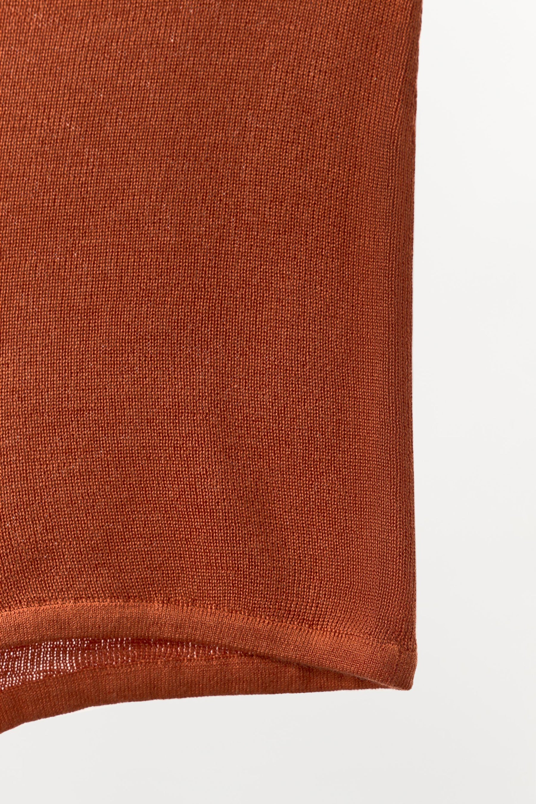 Seamless silk shorts