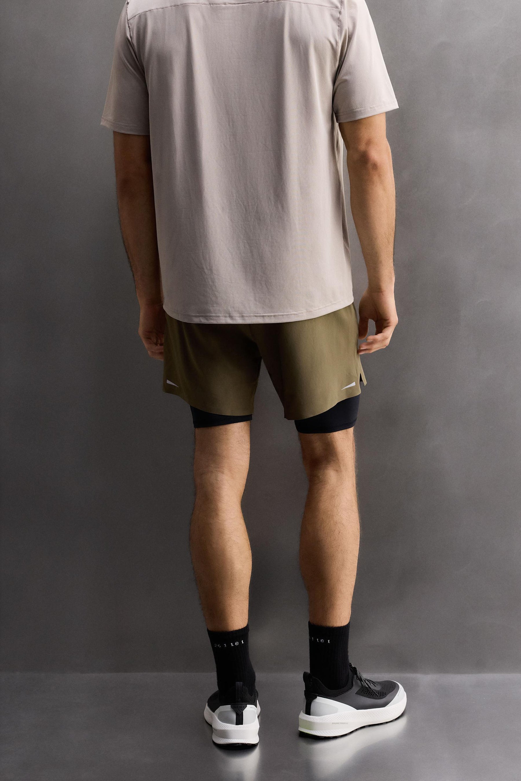 2-IN-1 TRAINING SHORTS - Image 3