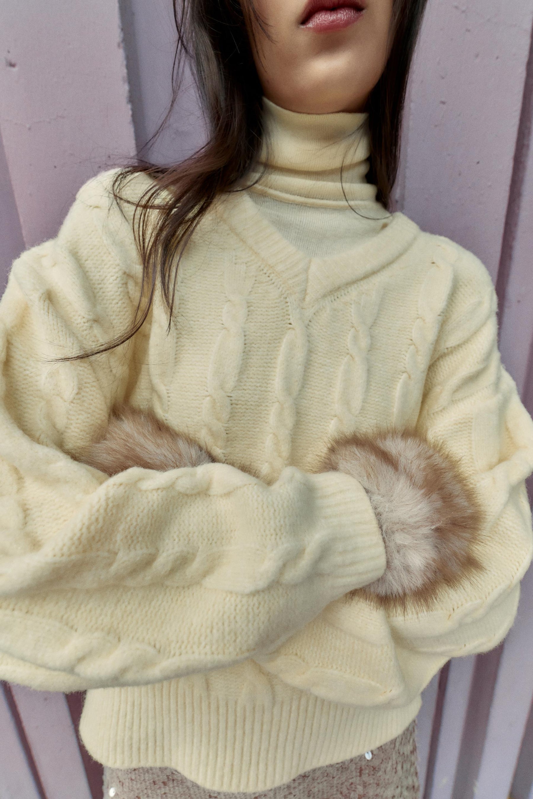 SOFT CABLE KNIT JUMPER - Image 4