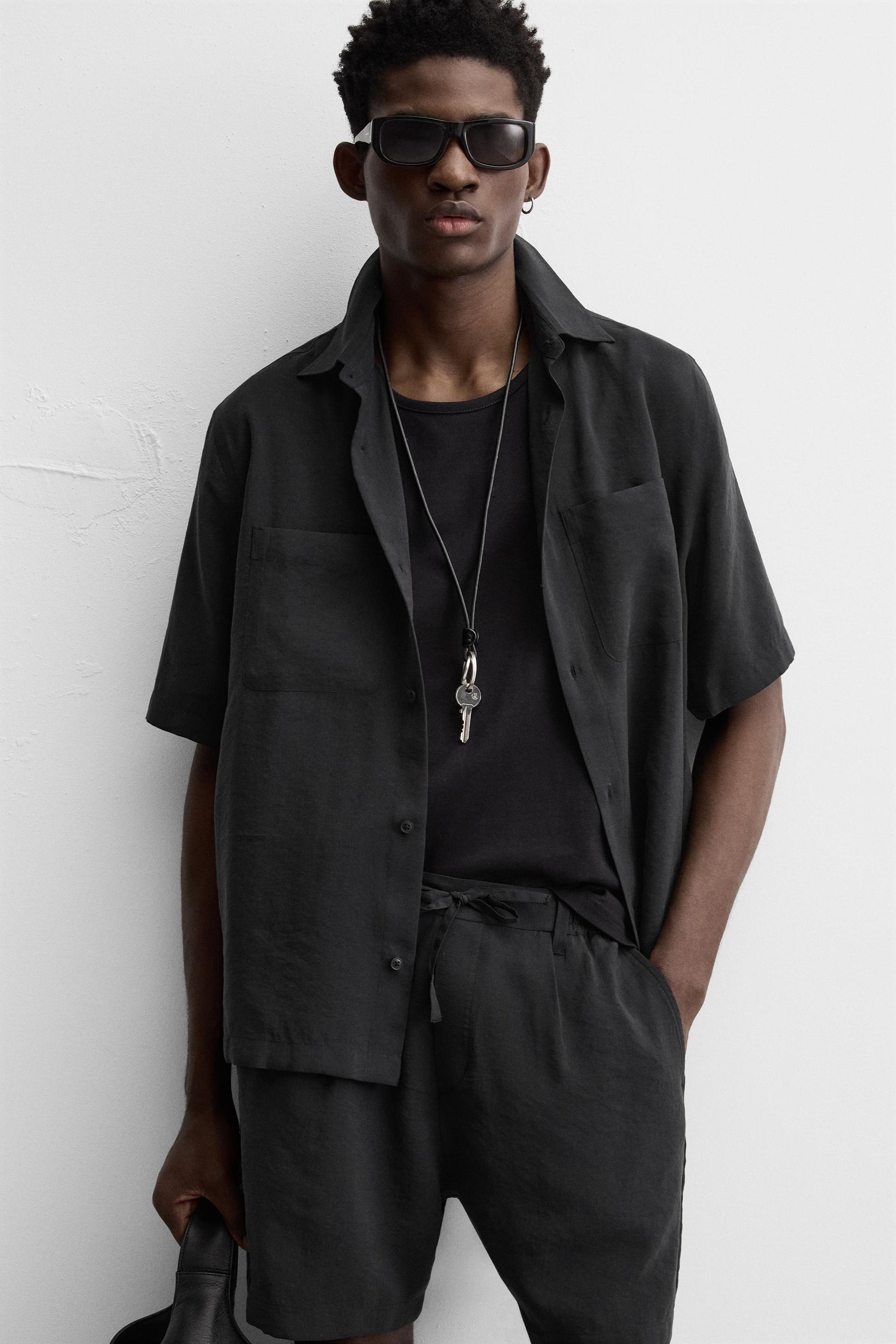 SHORT REGULAR FIT BERMUDA SHORTS - Image 5