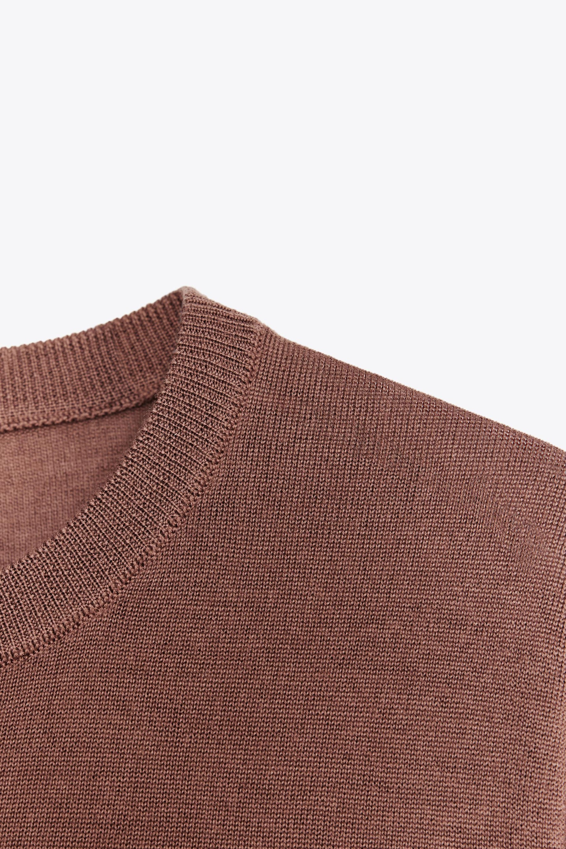 100% WOOL TOP - Image 2