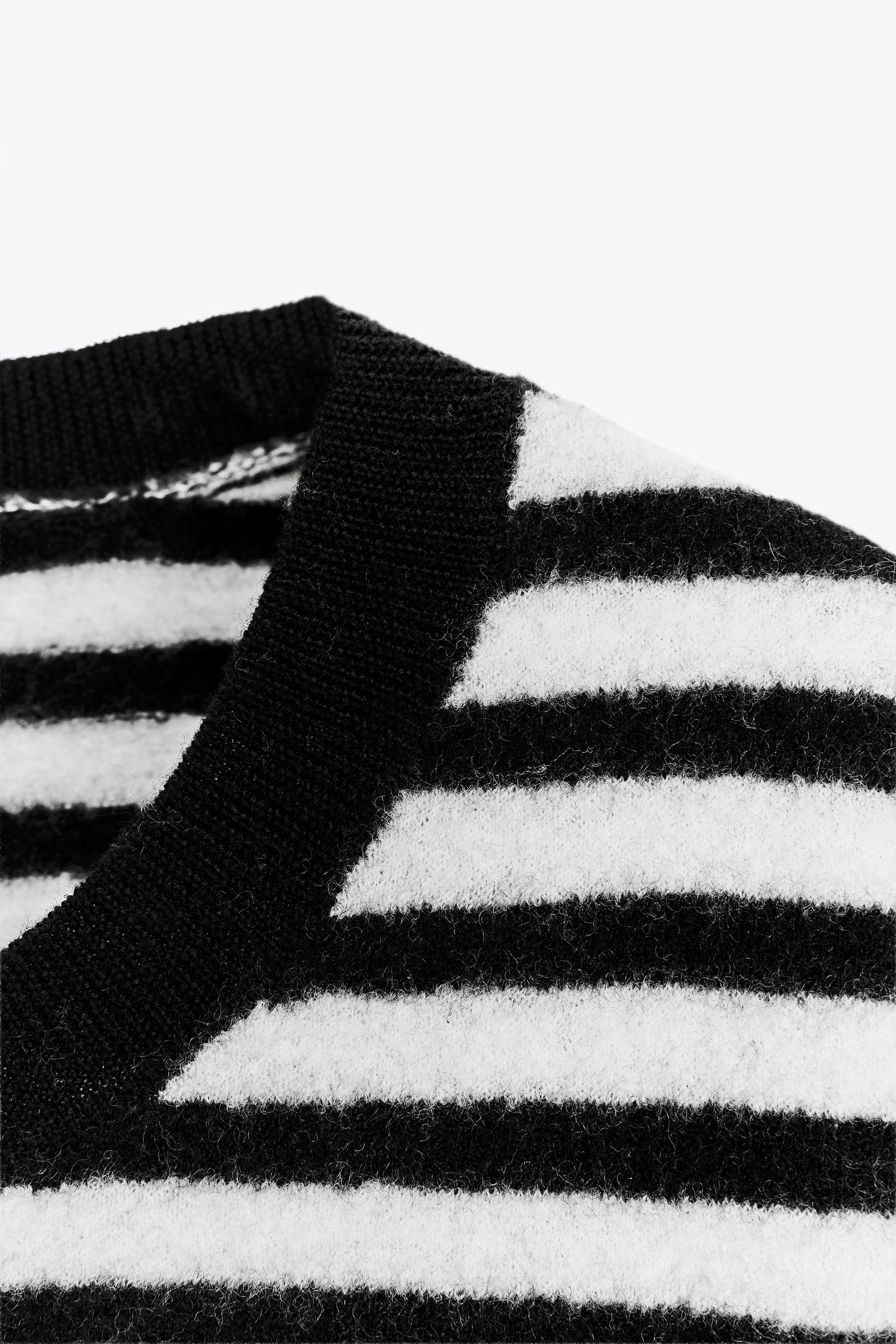 100% WOOL STRIPED JUMPER - Image 8