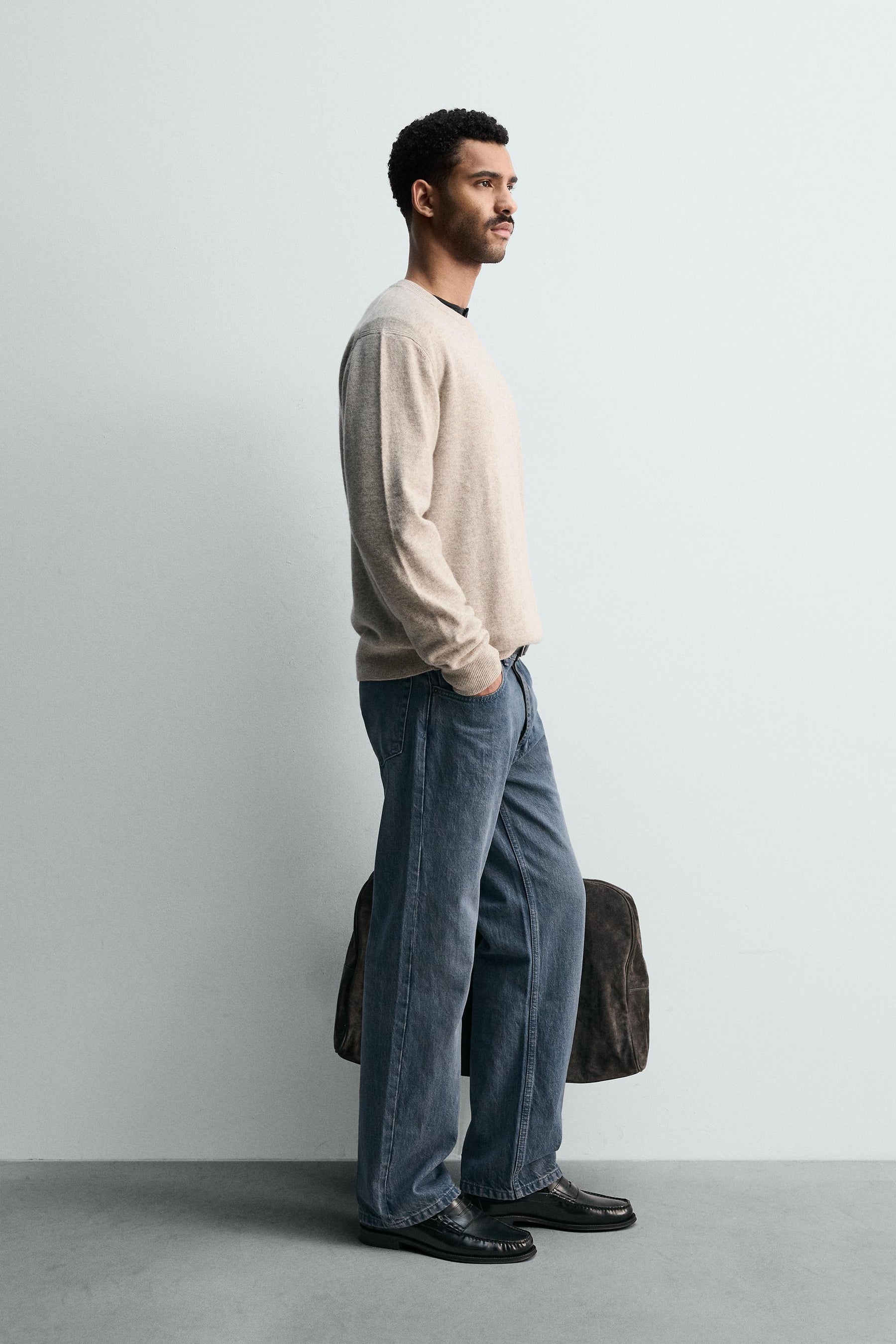 LIGHTWEIGHT WOOL - CASHMERE JUMPER - Image 4