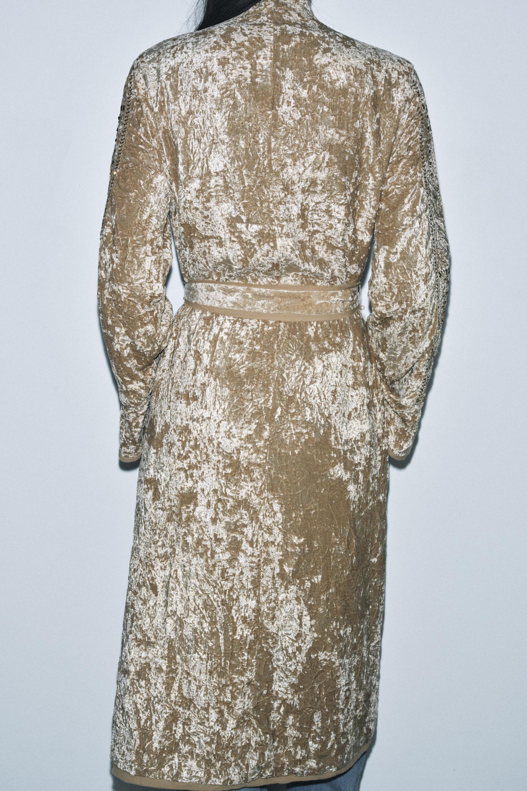 Embroidered Velvet Kimono - Image 5