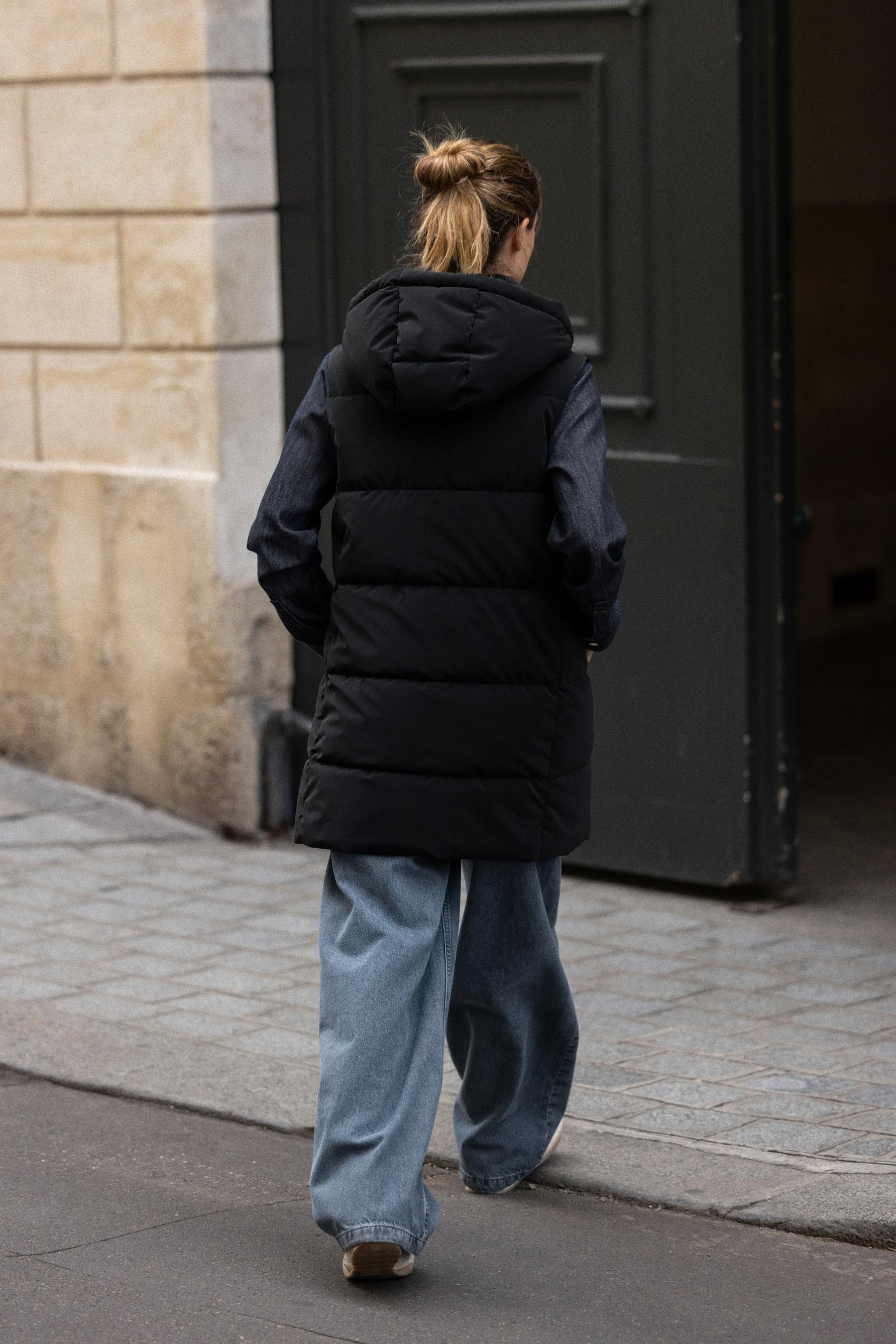 LONG QUILTED GILET WITH HOOD - Image 6