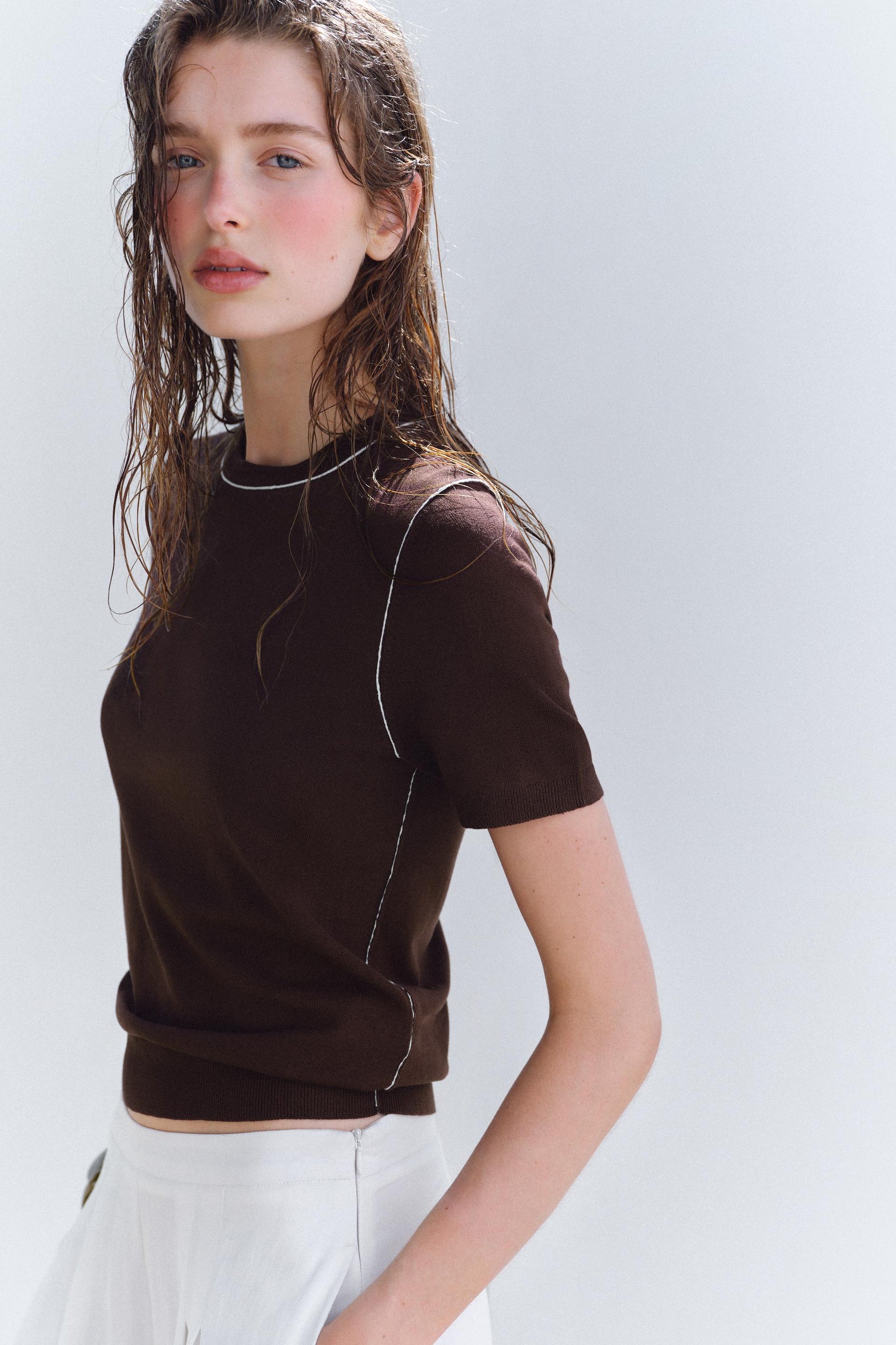 SHORT SLEEVE KNIT TOP WITH PIPING - Image 3