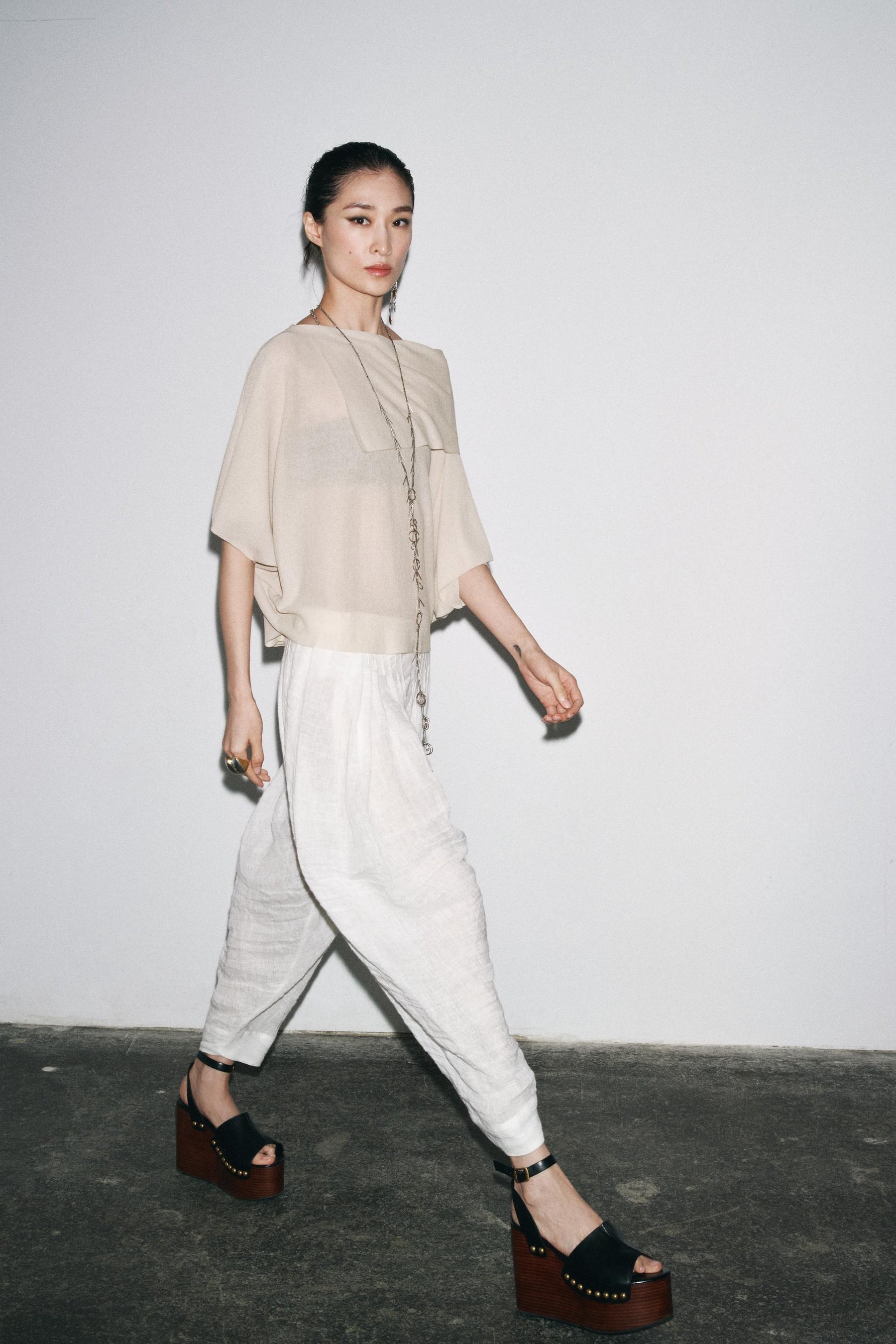 KNIT SHORT SLEEVE JUMPER