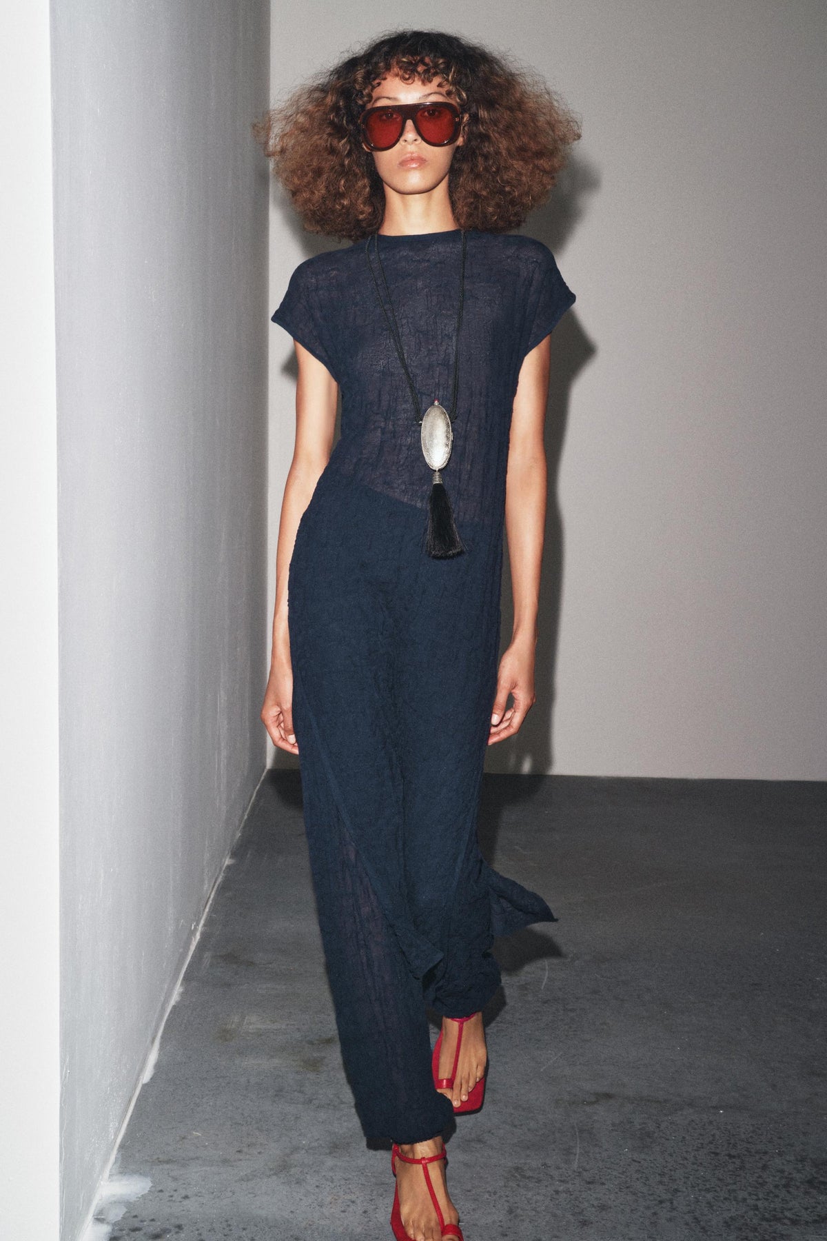 FINE KNIT WRINKLED-EFFECT TROUSERS - Image 1