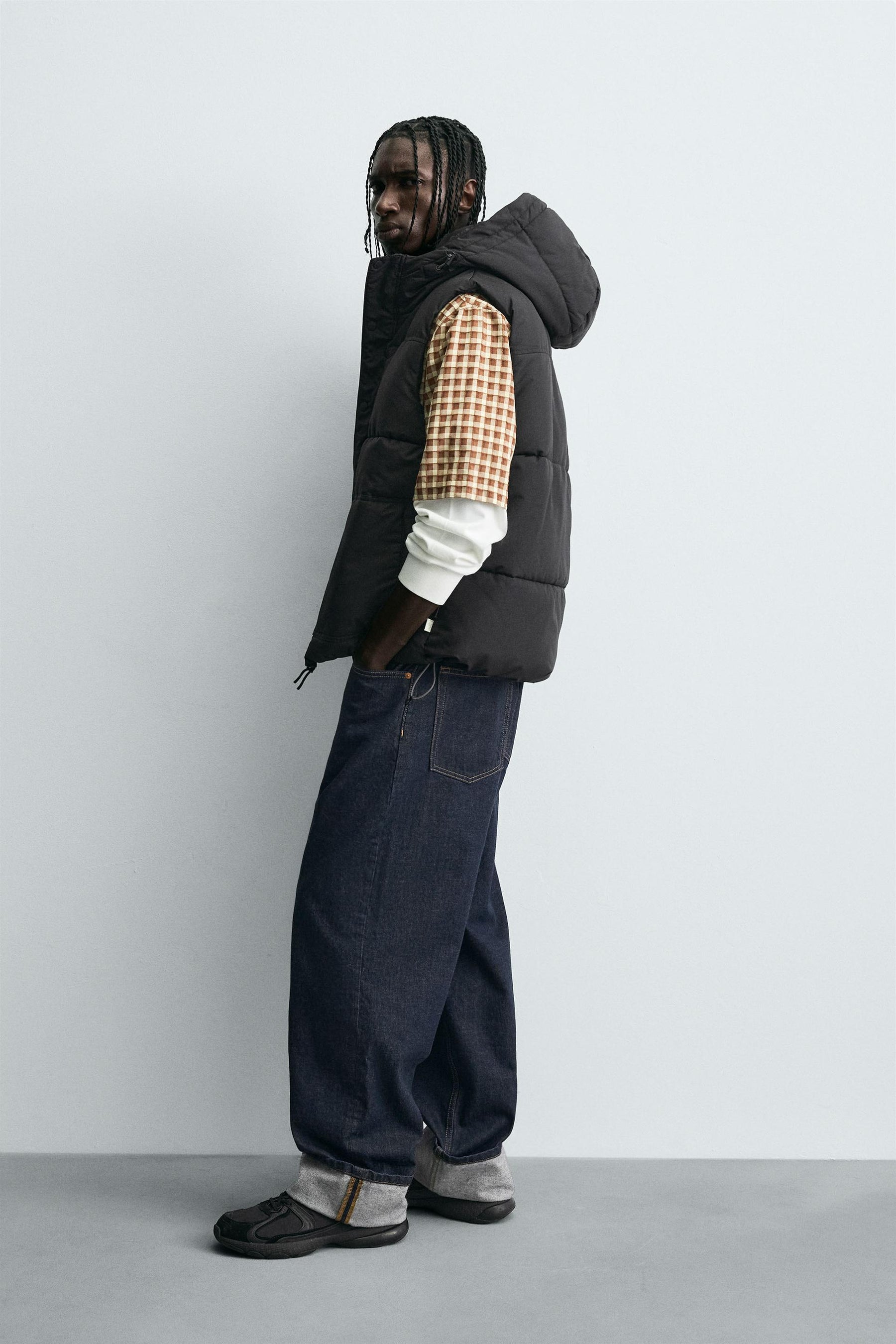 QUILTED GILET WITH HOODIE - Image 4