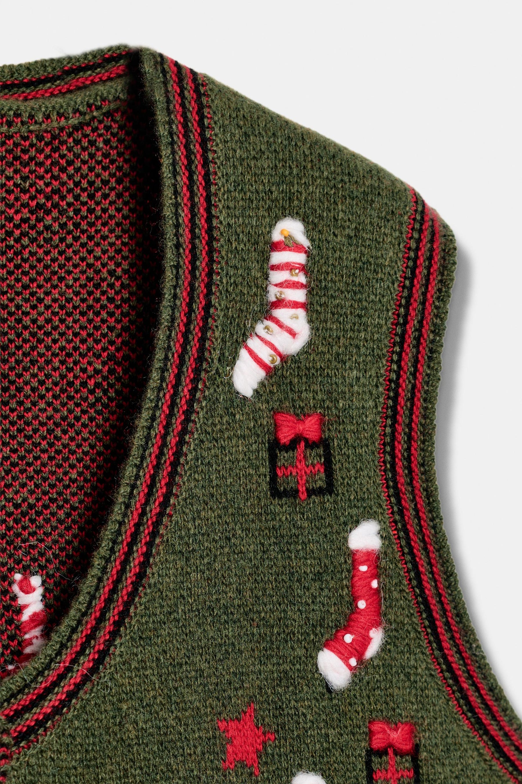 KNIT CHRISTMAS EMBROIDERED VEST - Image 5