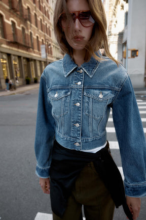 Z1975 FAUX FUR COLLAR SHORT DENIM JACKET - Image 4