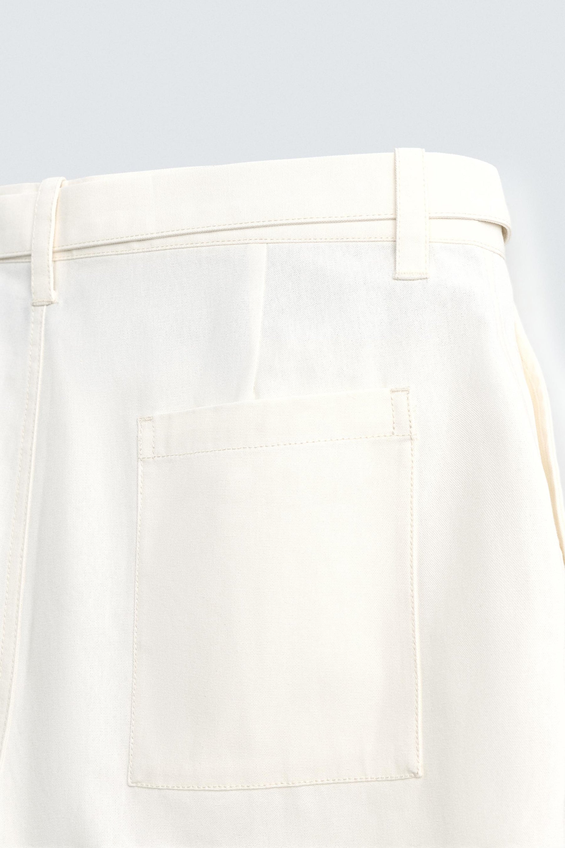 TEXTURED SHORTS WITH BELT - Image 9