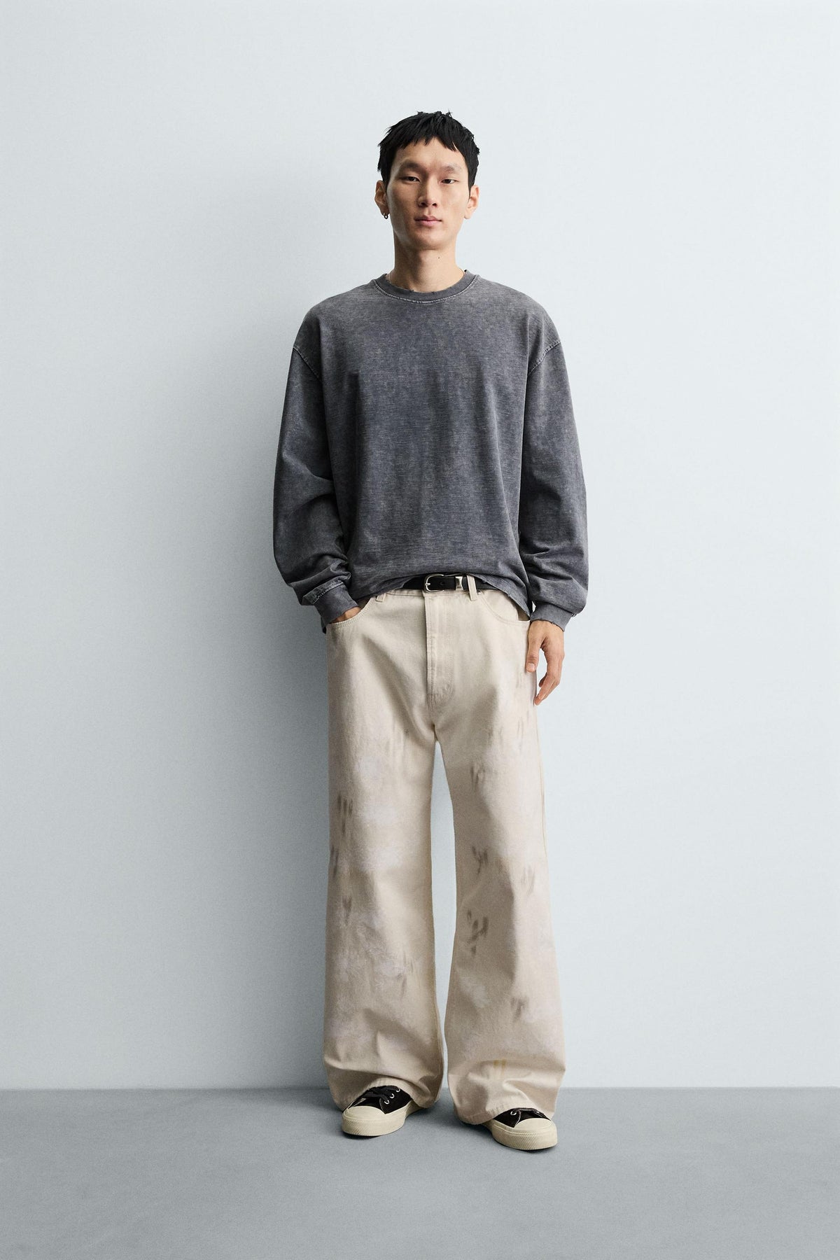 ABSTRACT PRINT TEXTURED TROUSERS - Image 1