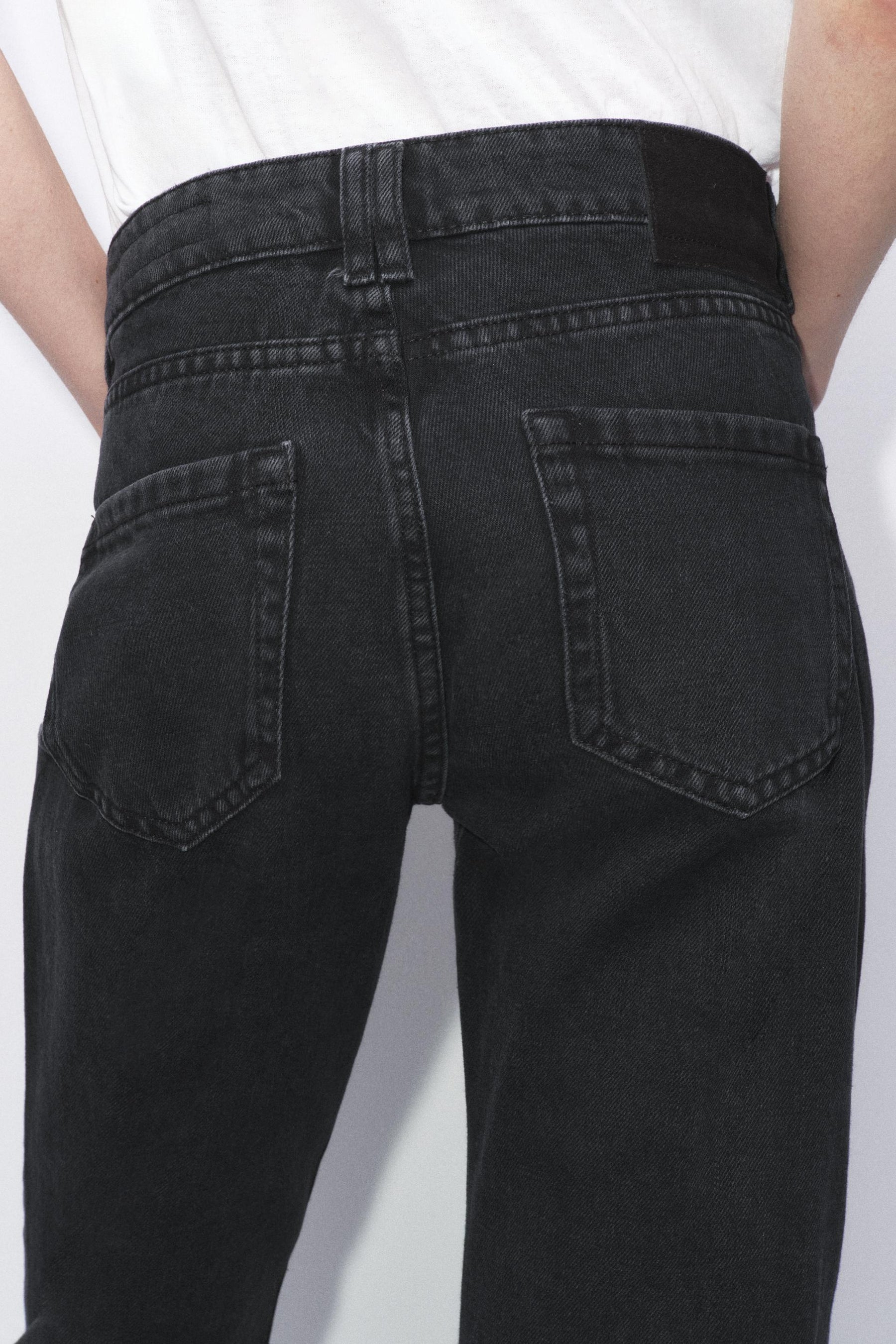 Mid-Waist Cigarette Jeans