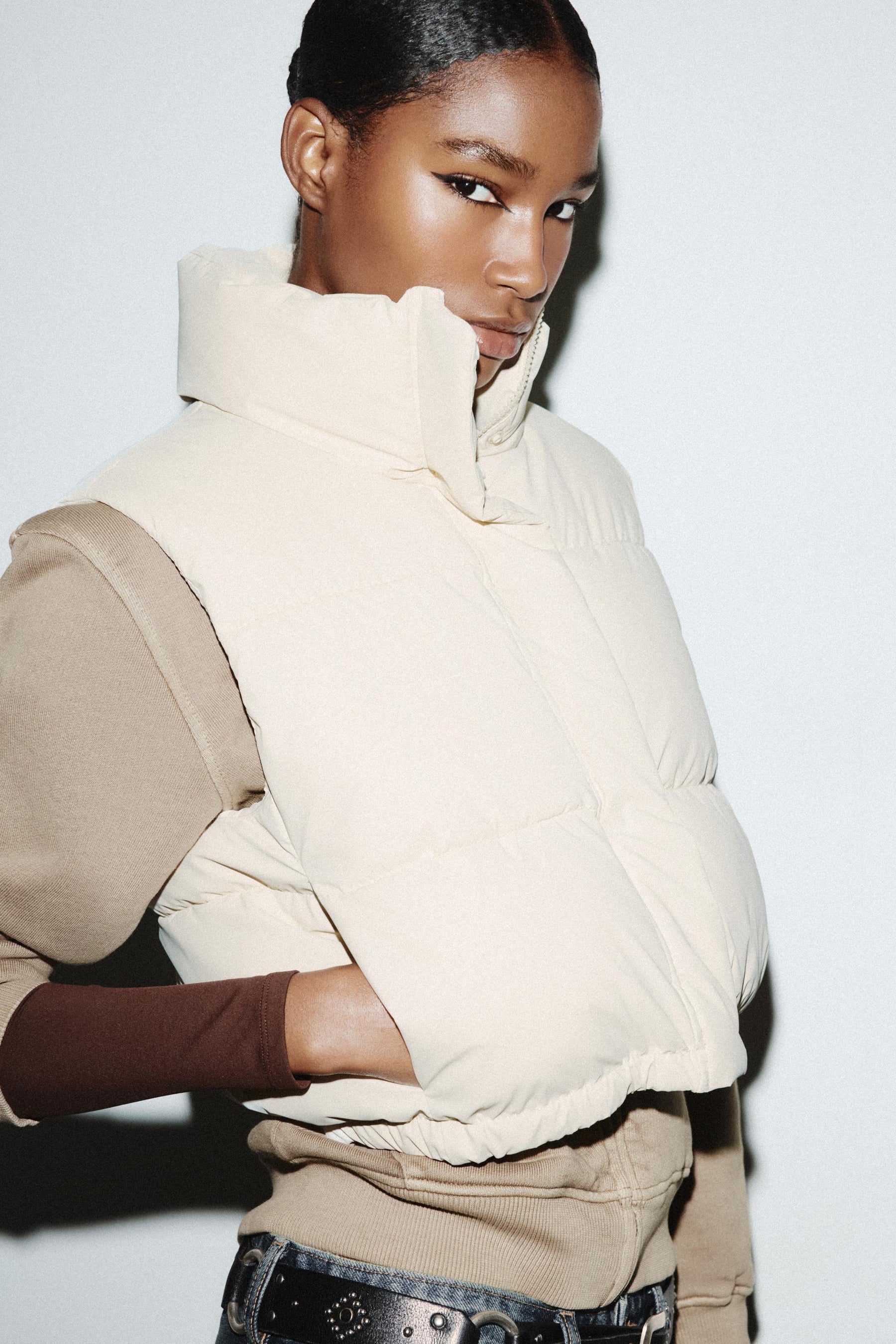 RUBBERISED QUILTED GILET - Image 3