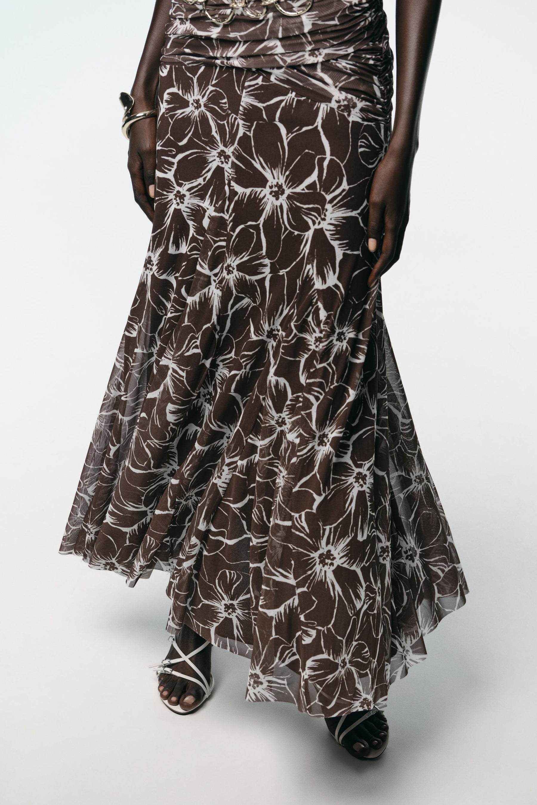 HALTER PRINTED TULLE MAXI DRESS - Image 4