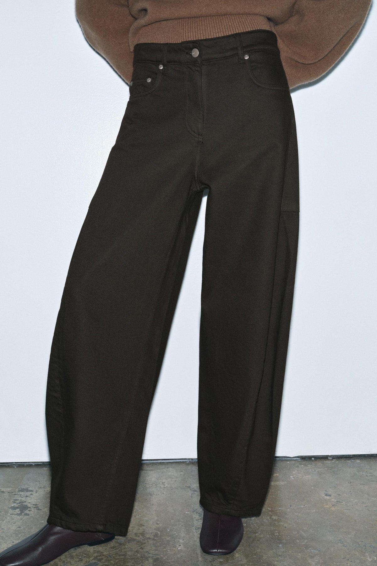 Mid-Waist Balloon Jeans