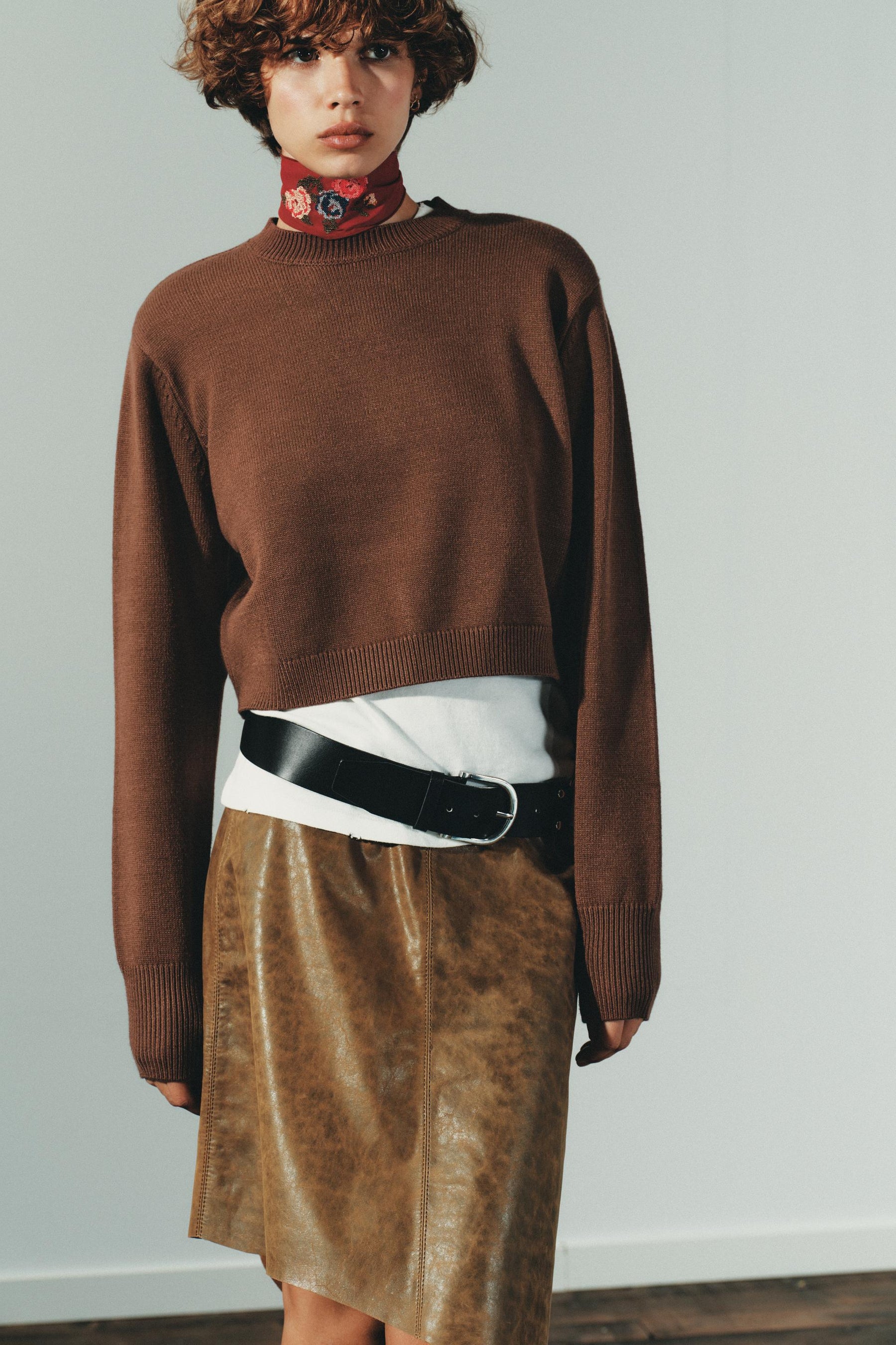 CROPPED KNIT JUMPER WITH SHOULDER PADS - Image 2