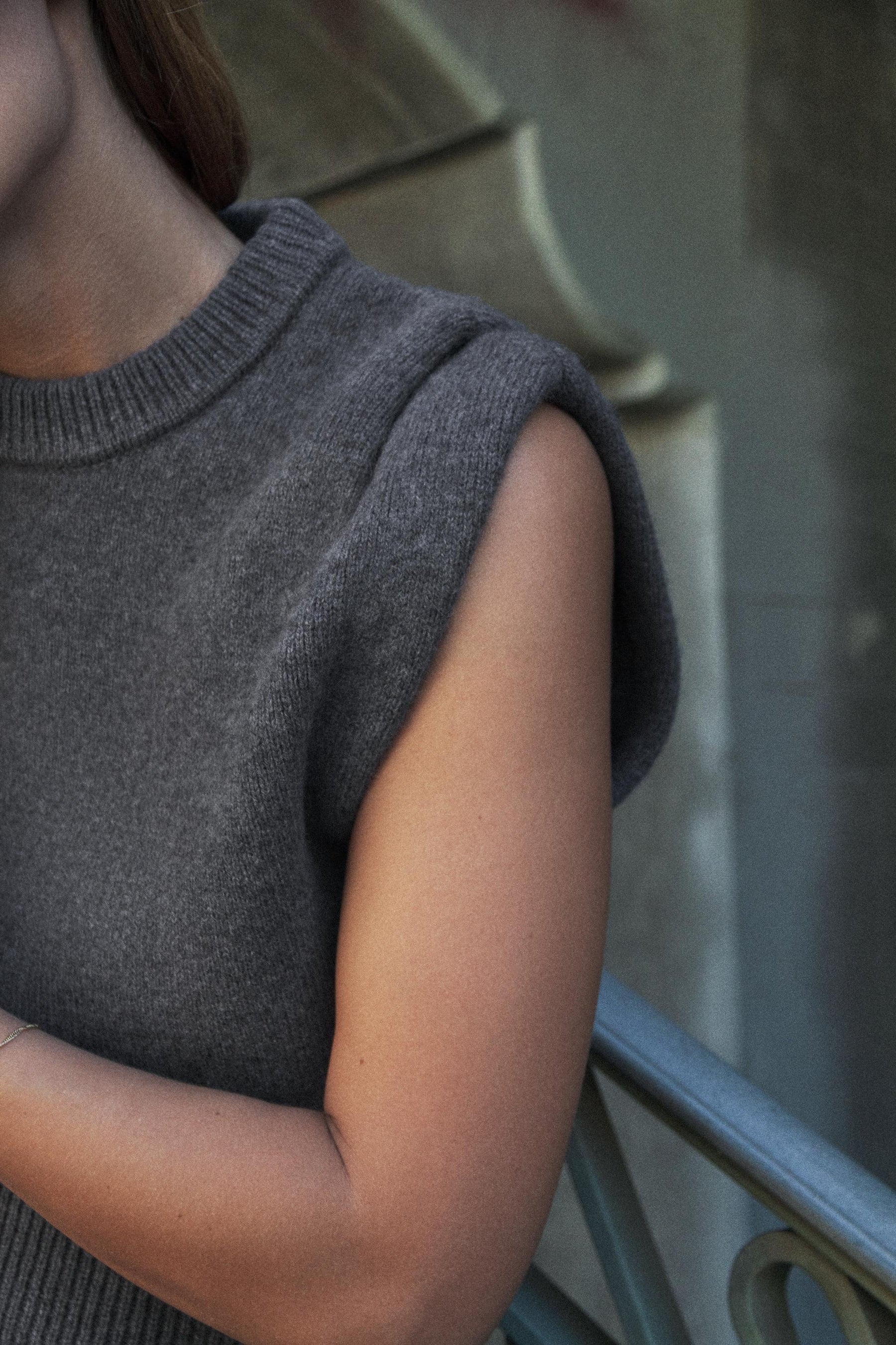 WOOL BLEND WAISTCOAT WITH SHOULDER PLEATS - Image 2