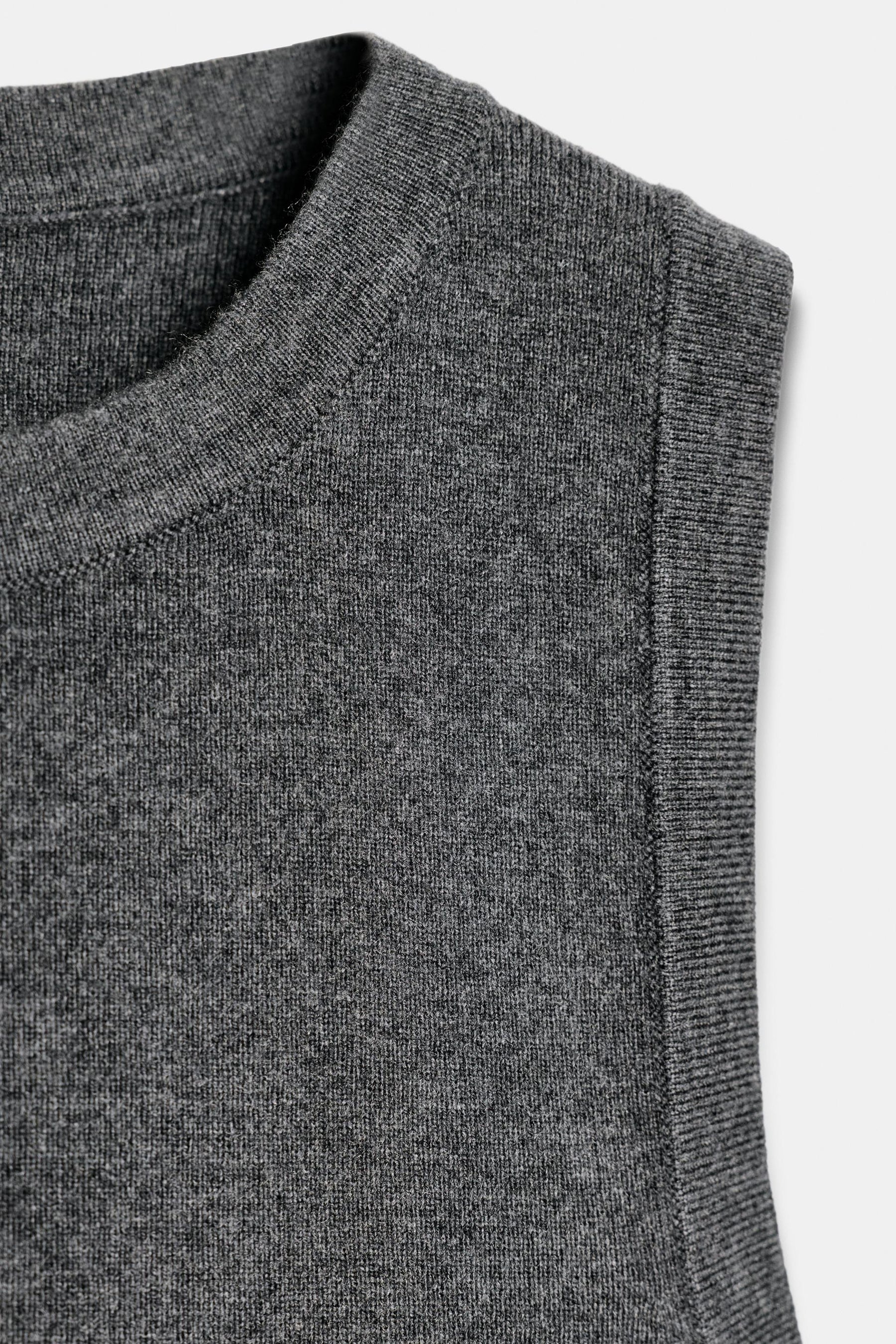 BASIC KNIT TOP - Image 3