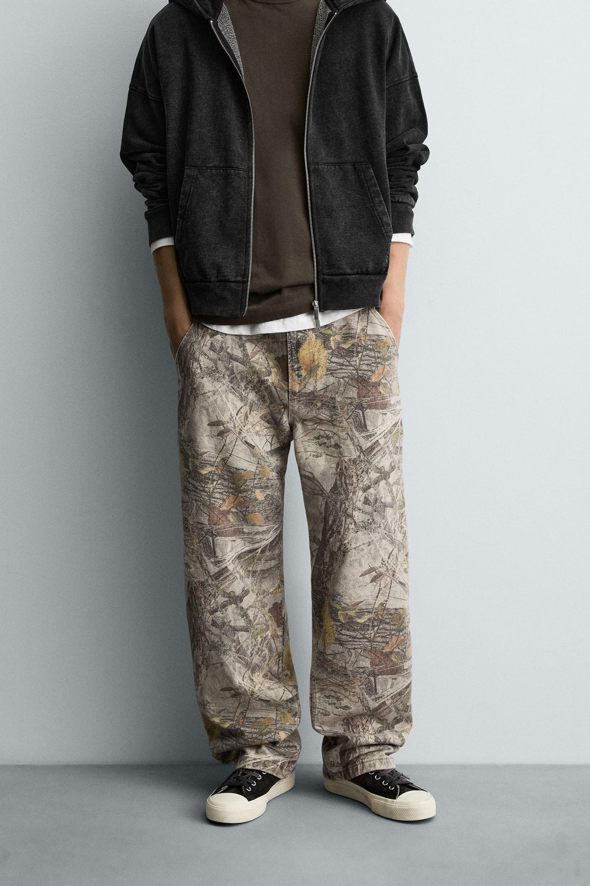 ABSTRACT PRINT CARPENTER TROUSERS - Image 2