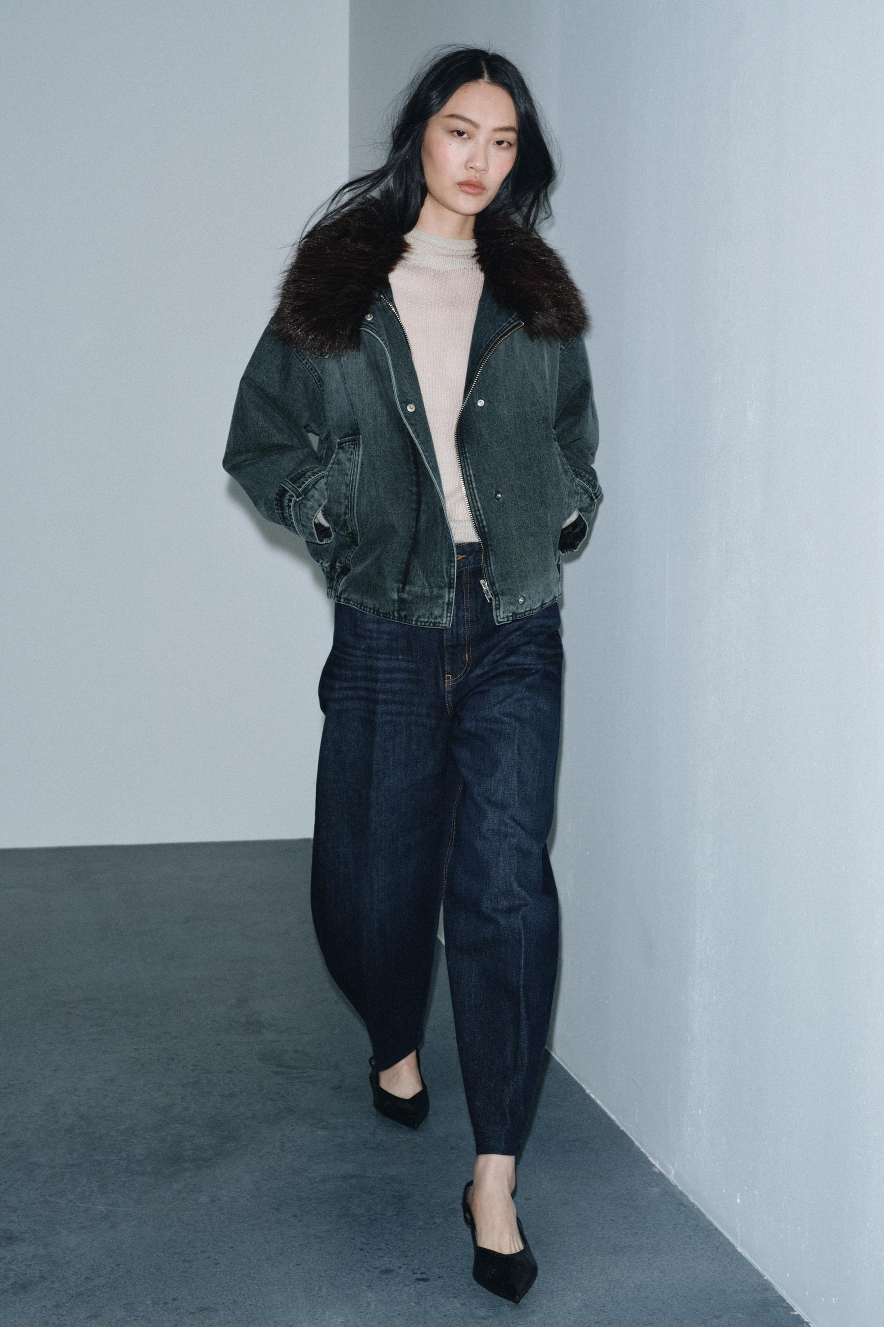 Barrel High-Waist Jeans