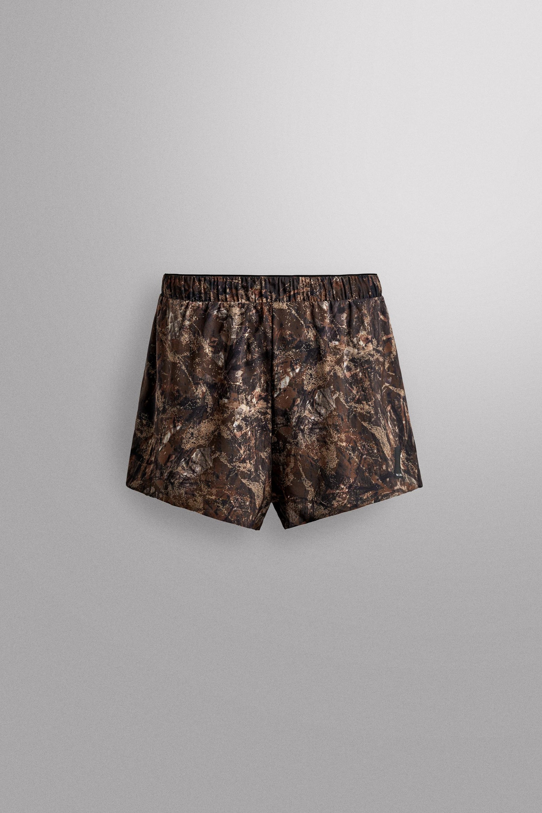 RUNNING SHORTS WITH TREE PRINT - Image 7