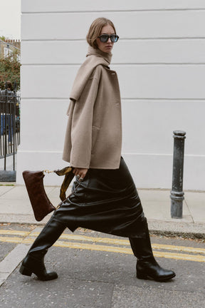 SHORT WOOL COAT WITH SCARF - Image 4