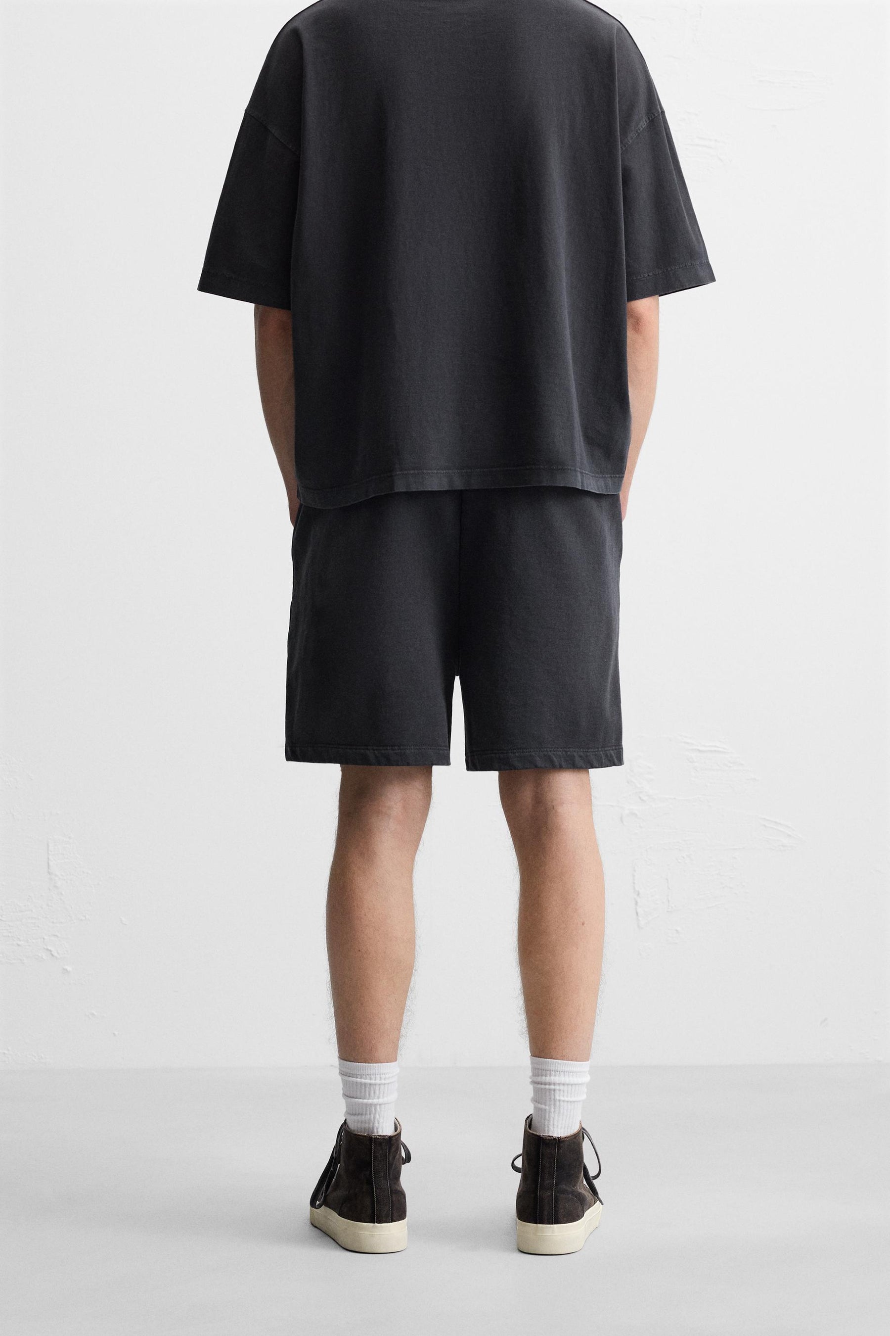 WASHED JOGGER BERMUDA SHORTS - Image 3