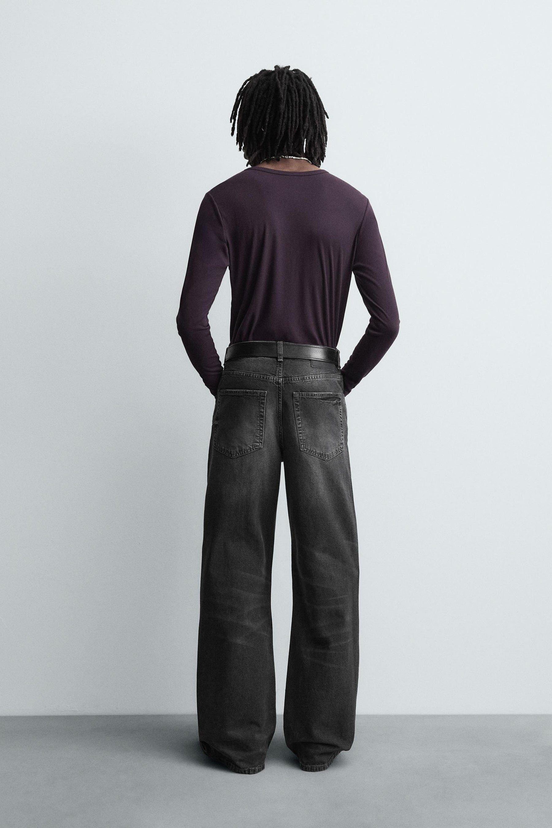 FLARE FIT JEANS - Image 3