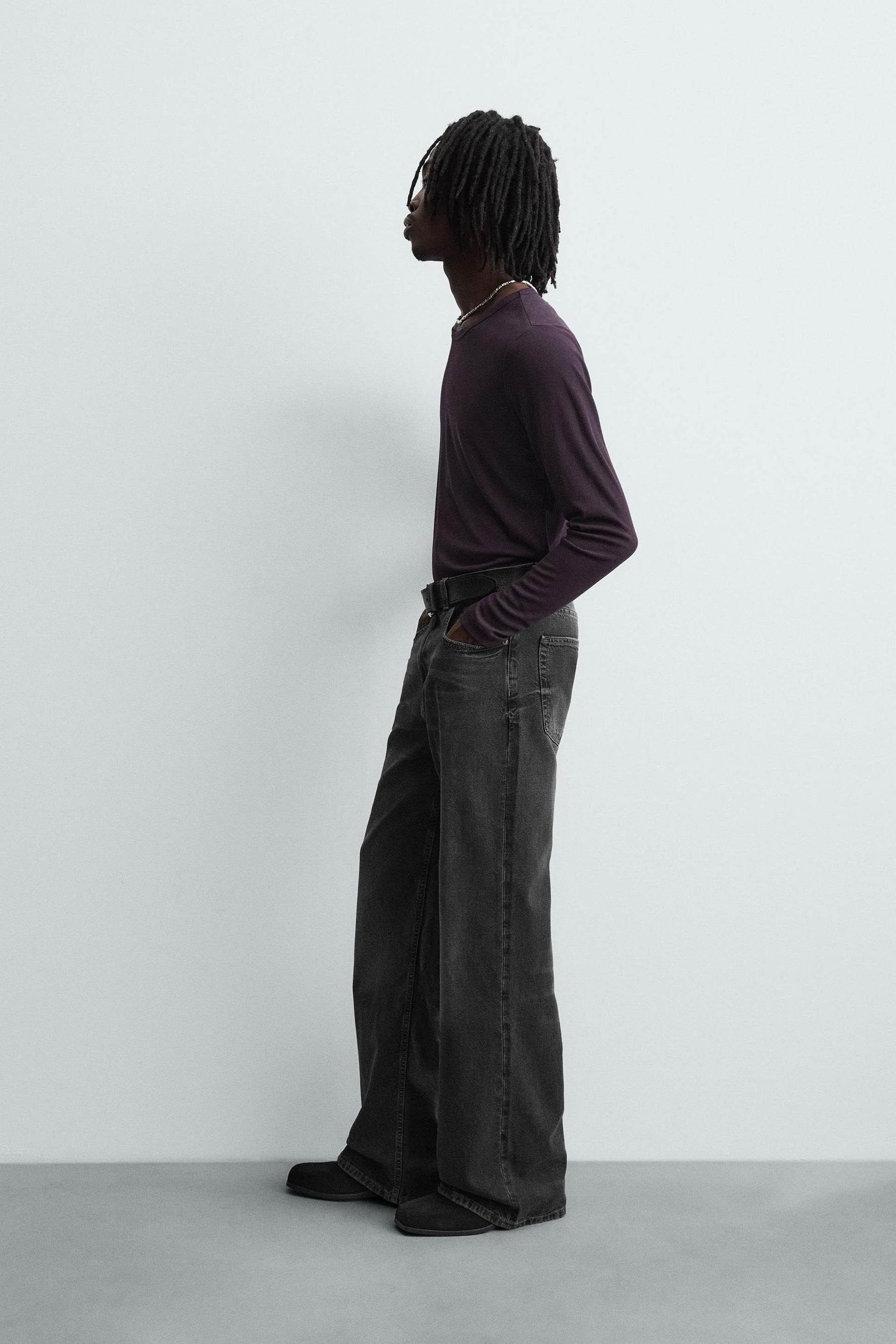 FLARE FIT JEANS - Image 4