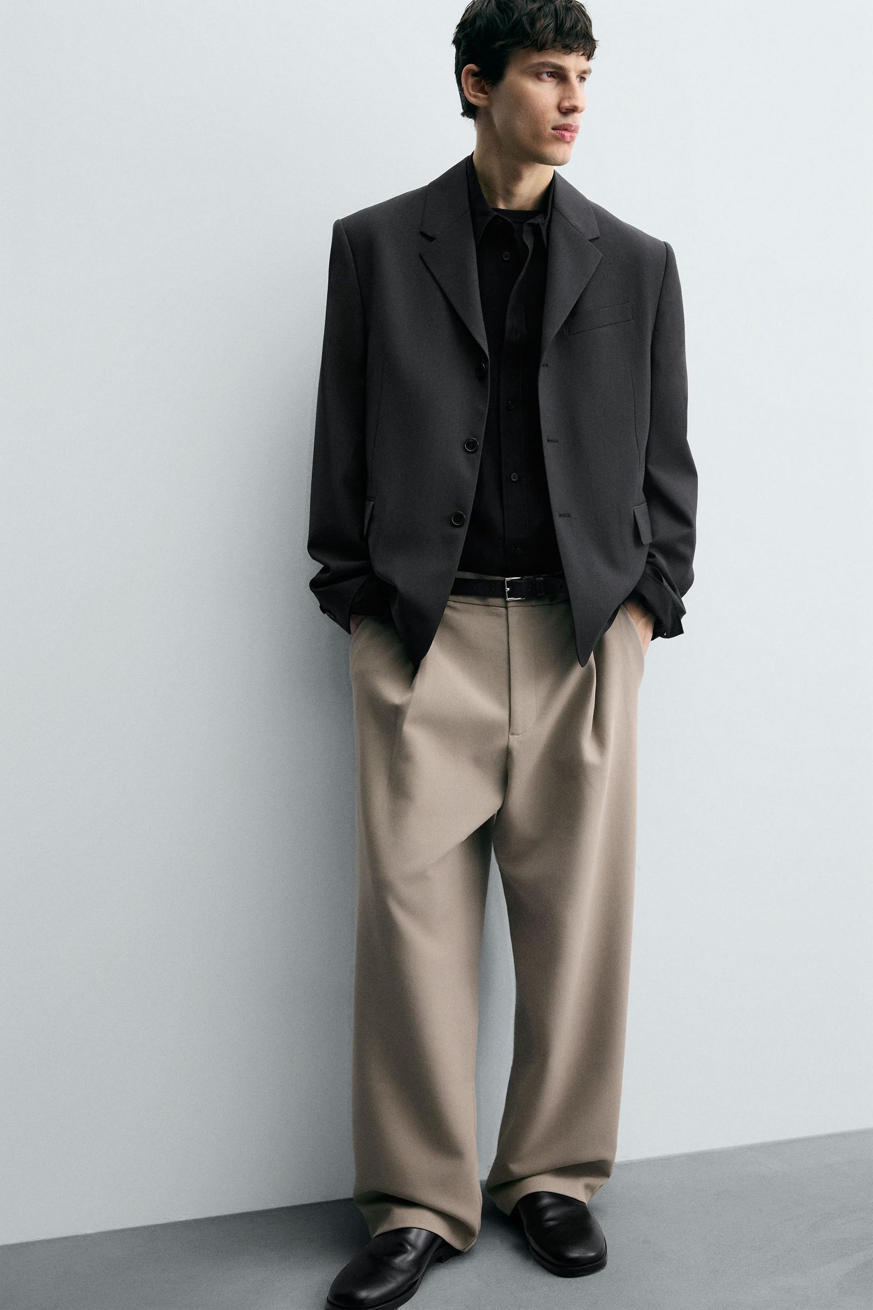 RELAXED FIT PLEATED TROUSERS - Image 5