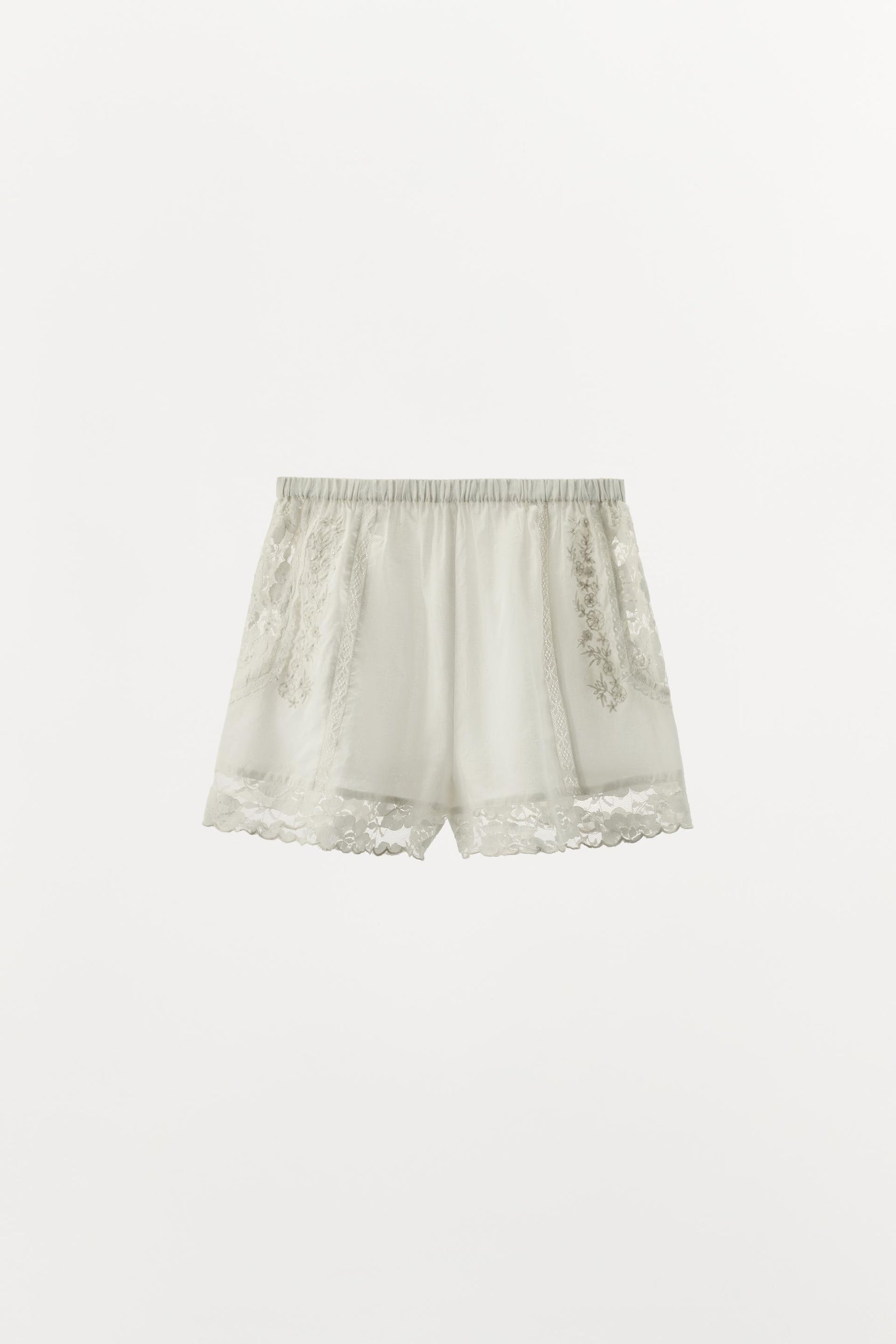 EMBROIDERED LACE SHORTS