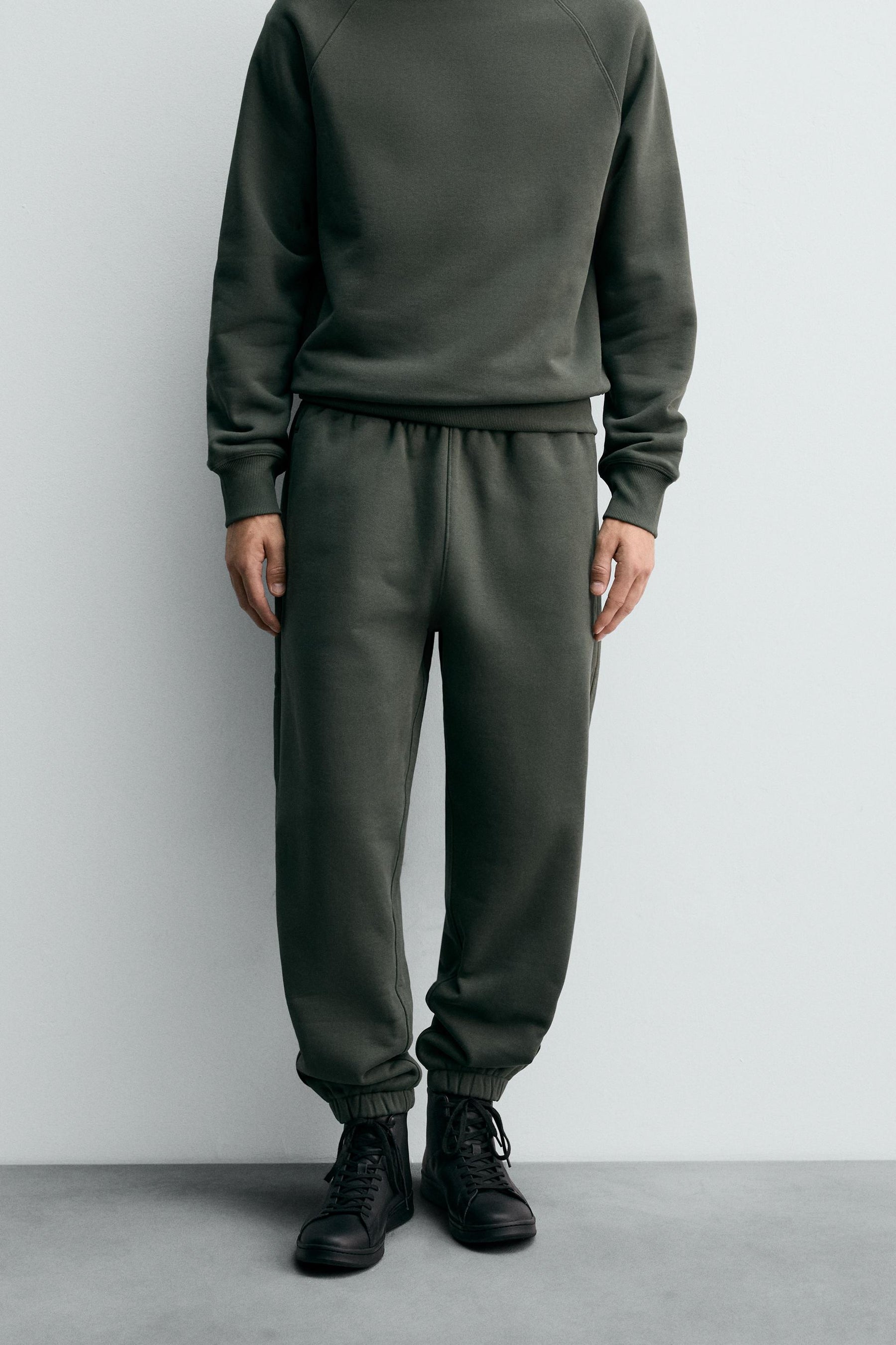 REGULAR FIT WELT JOGGERS - Image 2