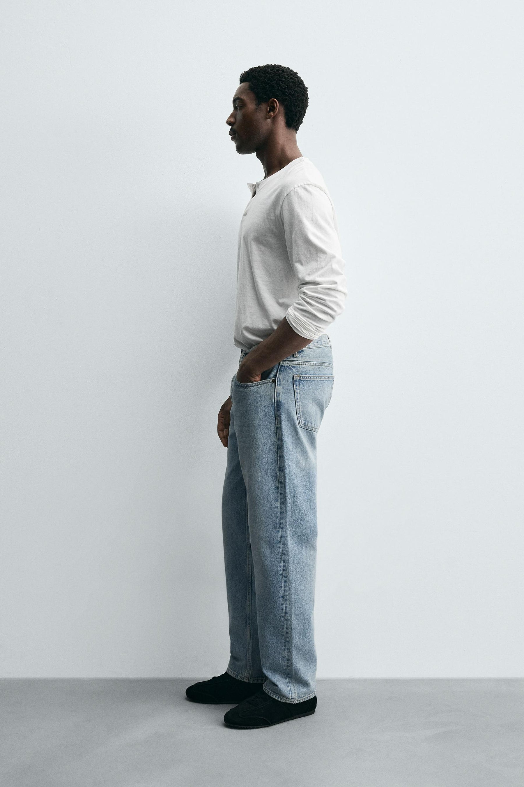 STRAIGHT FIT JEANS - Image 4