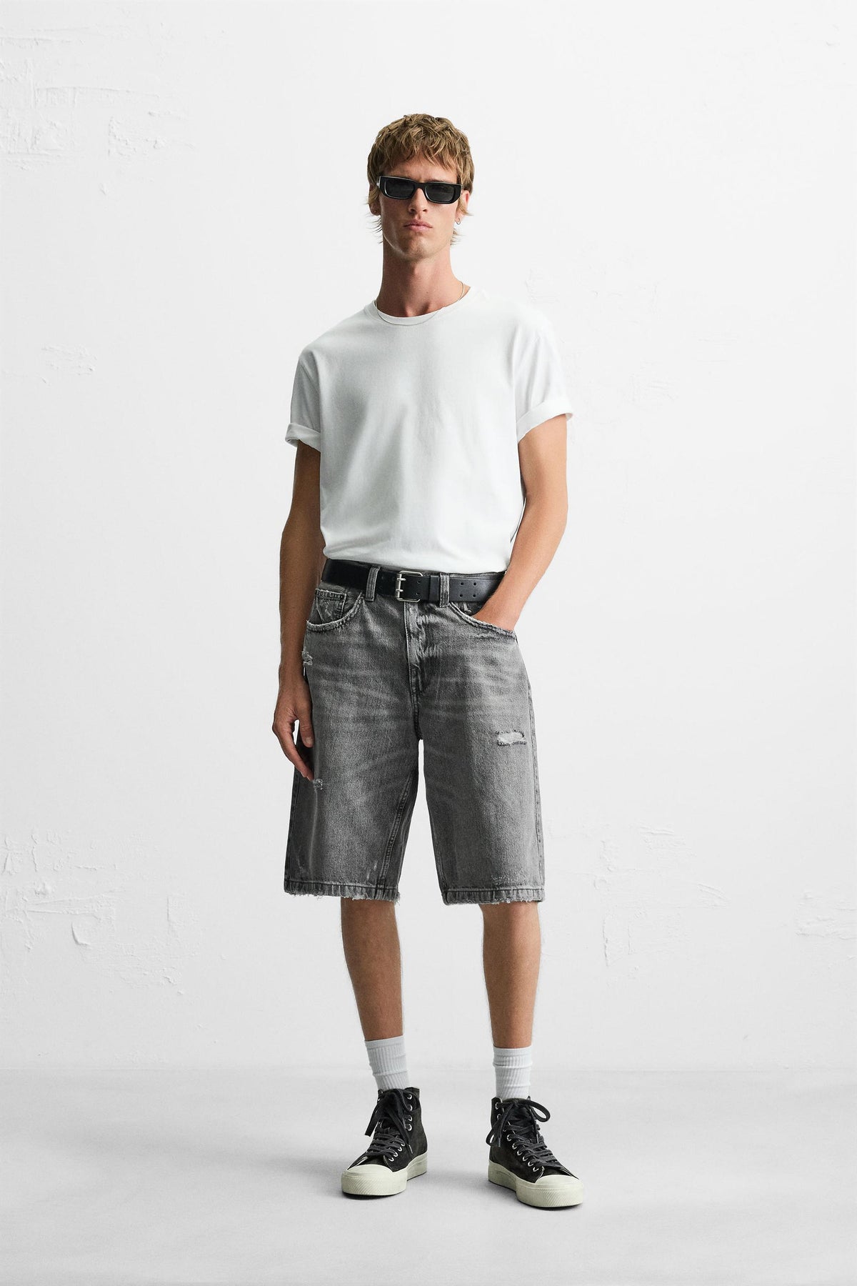 RIPPED BAGGY FIT DENIM BERMUDA SHORTS - Image 1