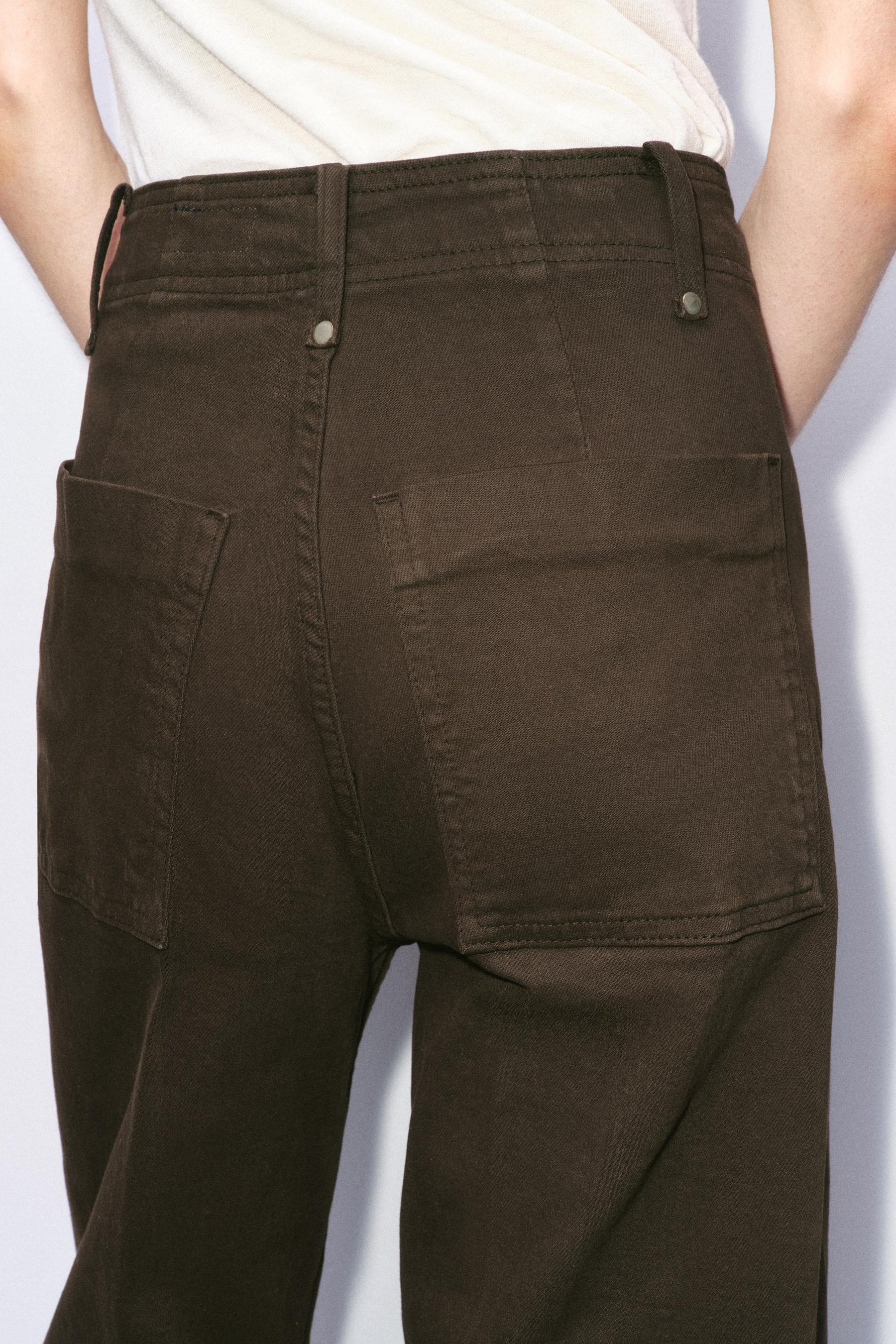 Wide-leg High-waist Jeans