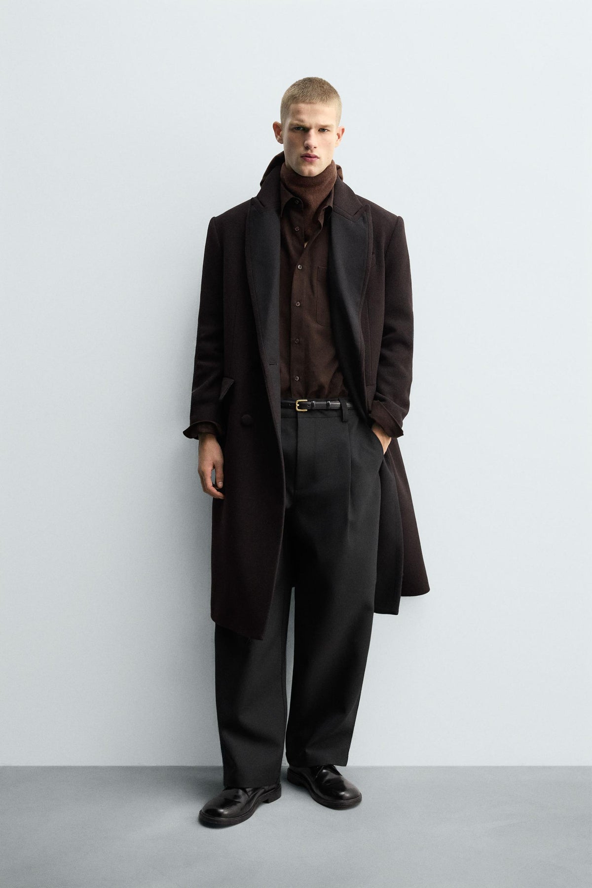 CONTRAST LAPEL WOOL COAT - Image 1