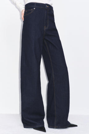 Wide-leg High-waist Jeans
