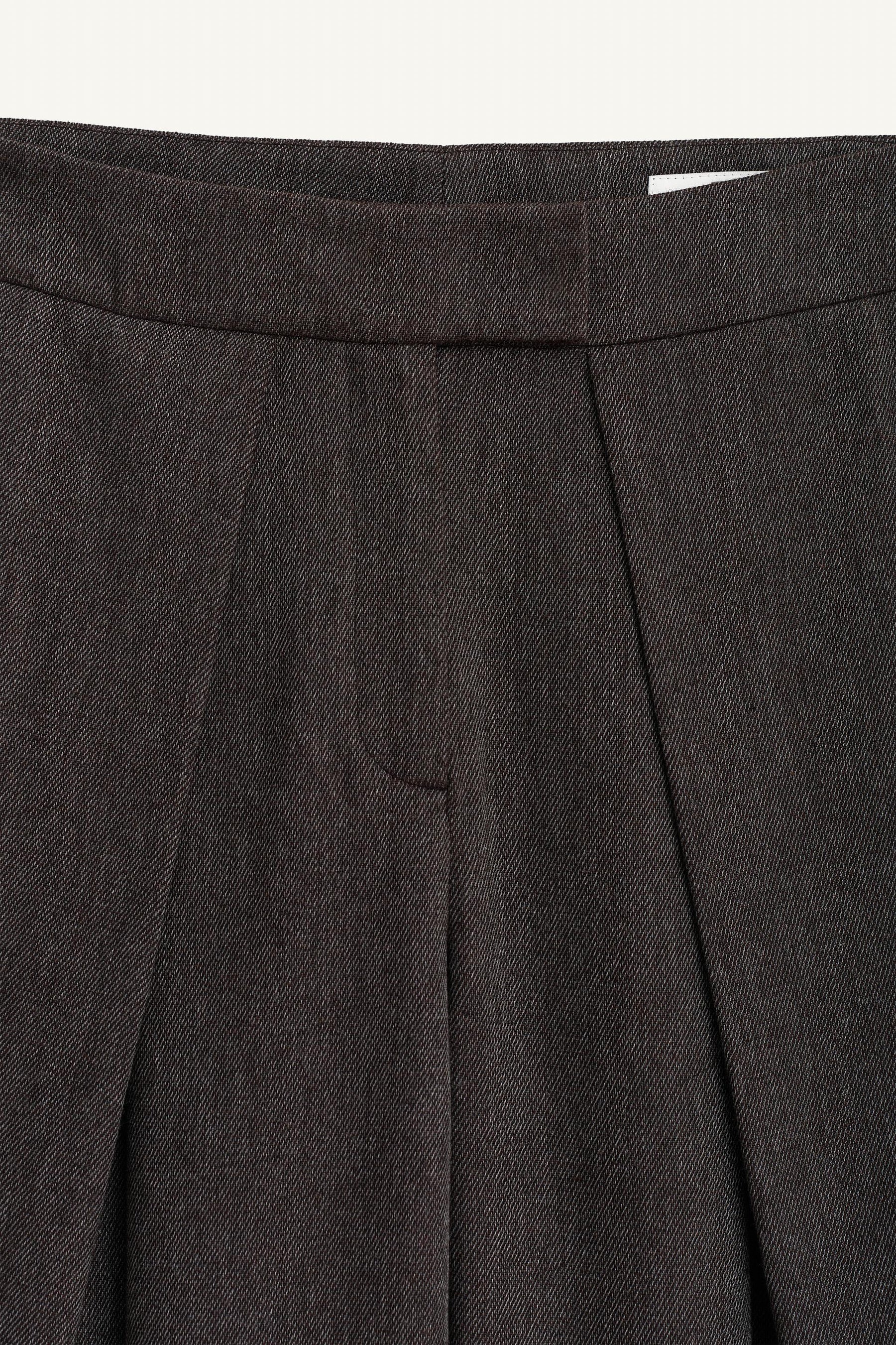 Wool Pleated Volume Trousers