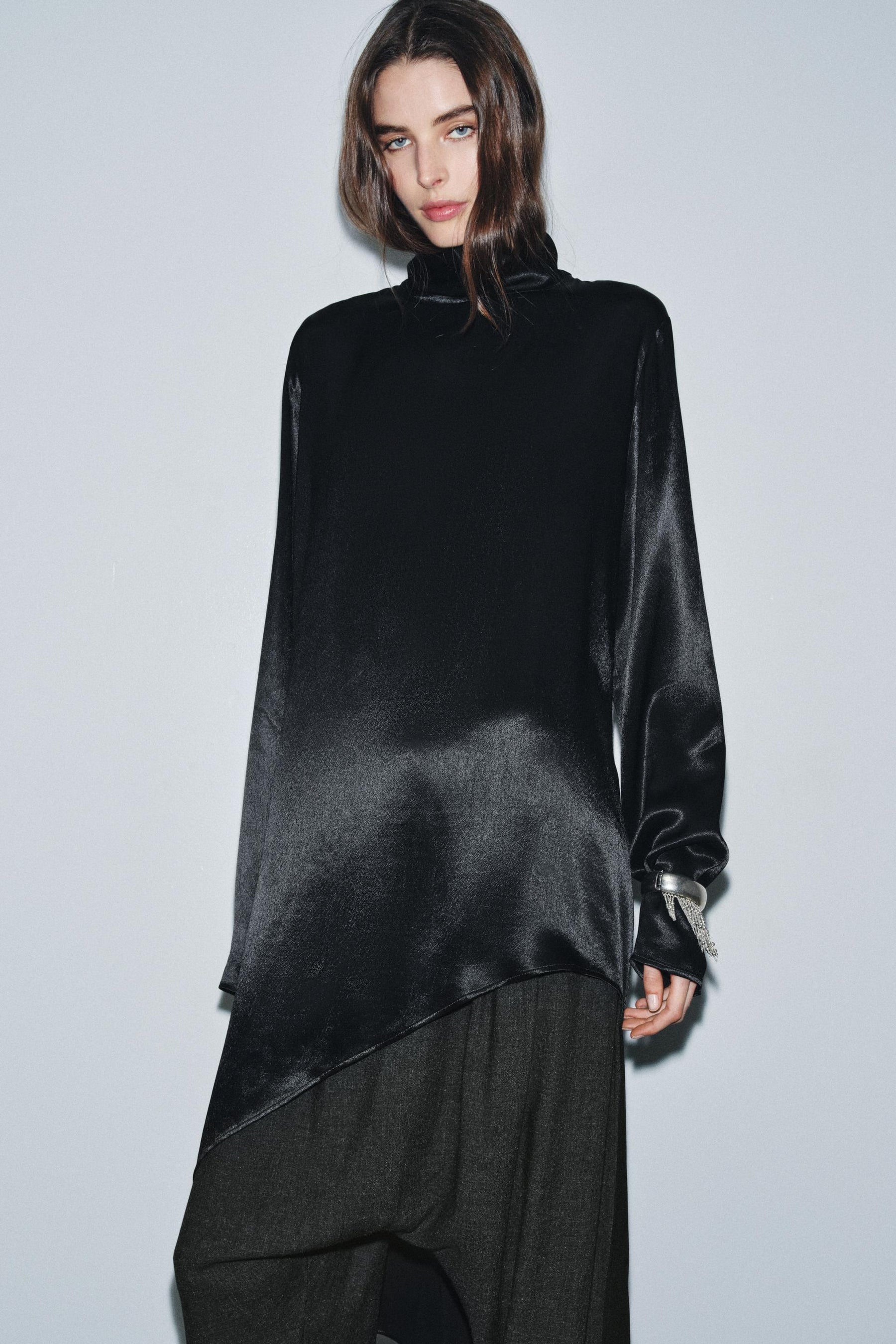 Asymmetric long blouse