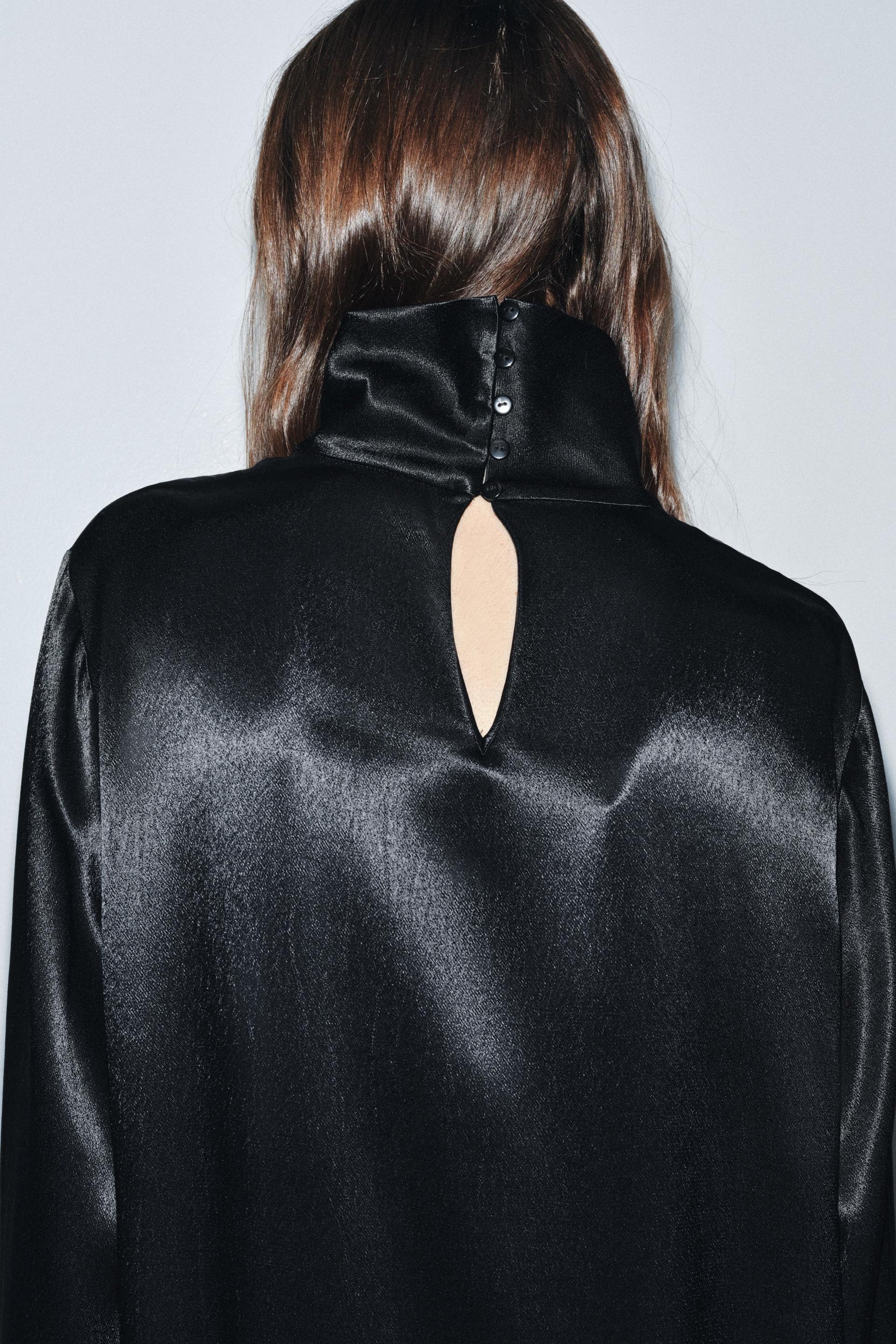 Asymmetric long blouse